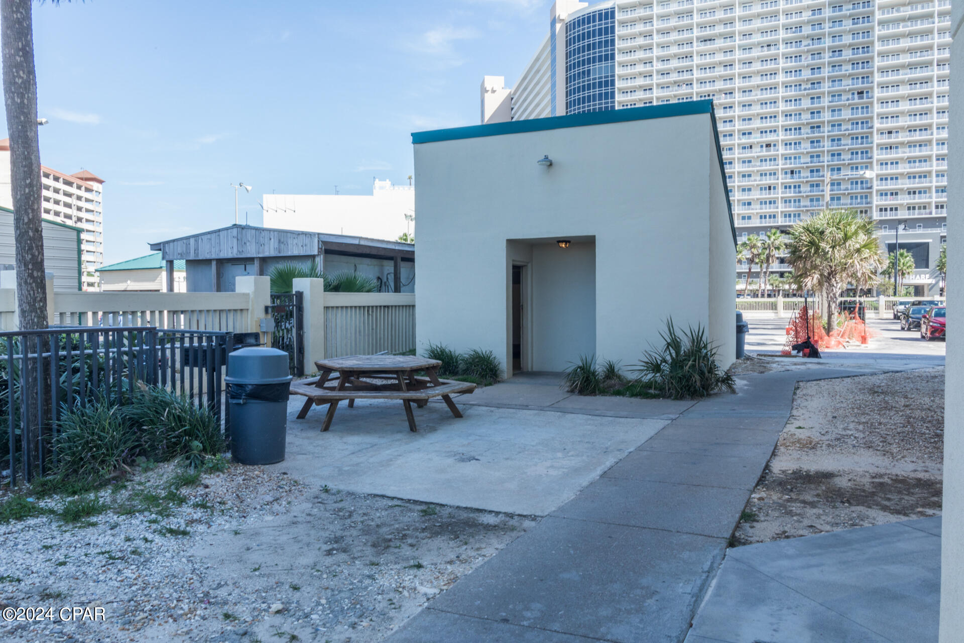 Panama City Beach, Florida 32408, United States, 1 Bedroom Bedrooms, ,1 BathroomBathrooms,Residential,Pending,38743