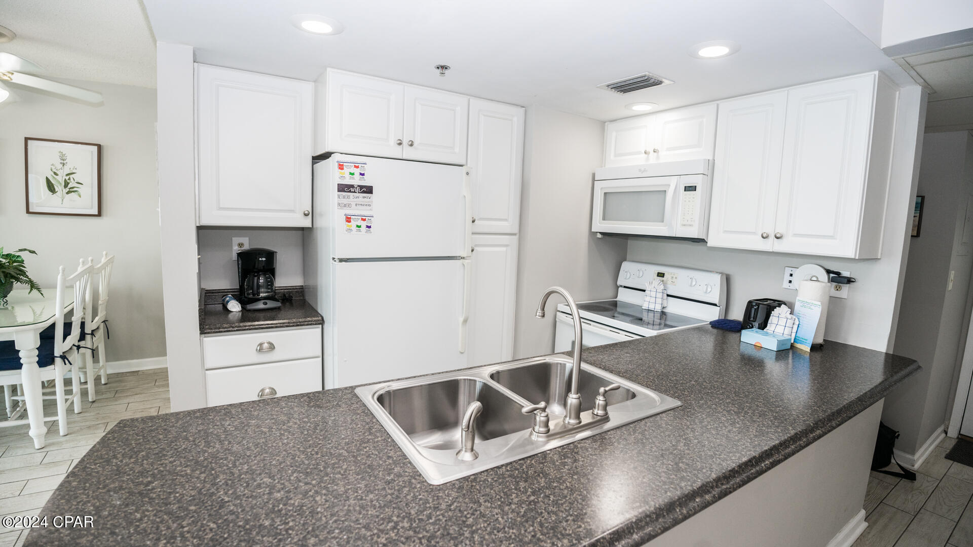 Panama City Beach, Florida 32408, United States, 1 Bedroom Bedrooms, ,1 BathroomBathrooms,Residential,Pending,38743