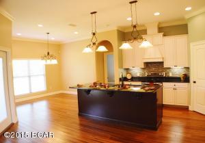 Kirkland Manor - Residential