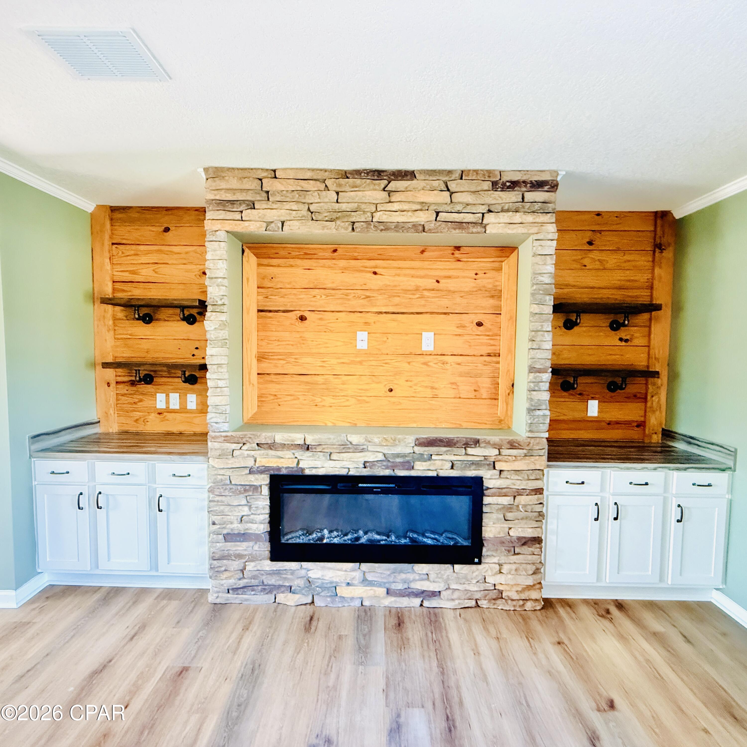 Creek Hollow Estates Unit - Residential