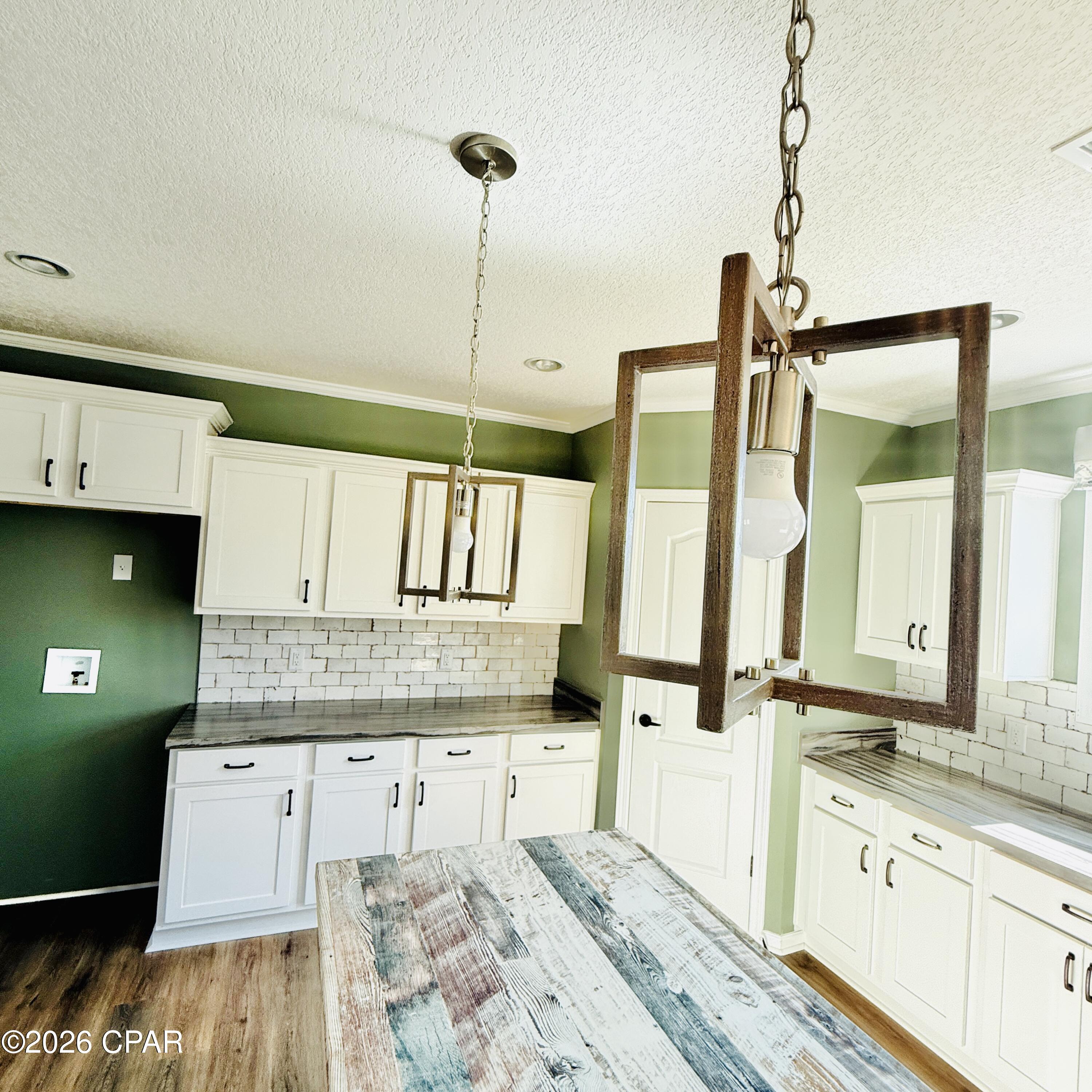 Creek Hollow Estates Unit - Residential