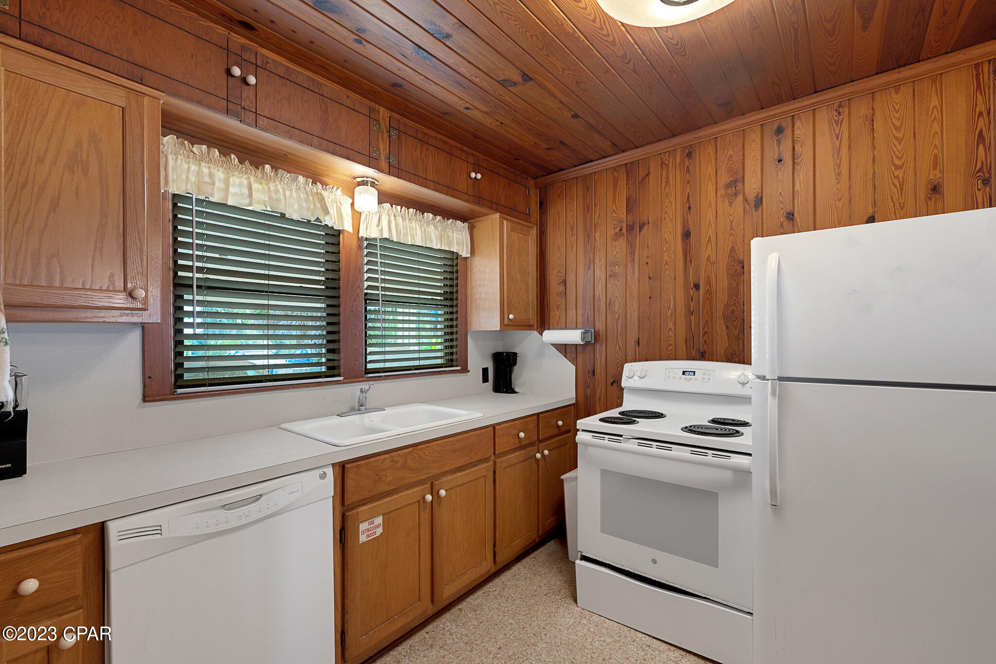 Laguna Beach Estates 2nd Add - Residential