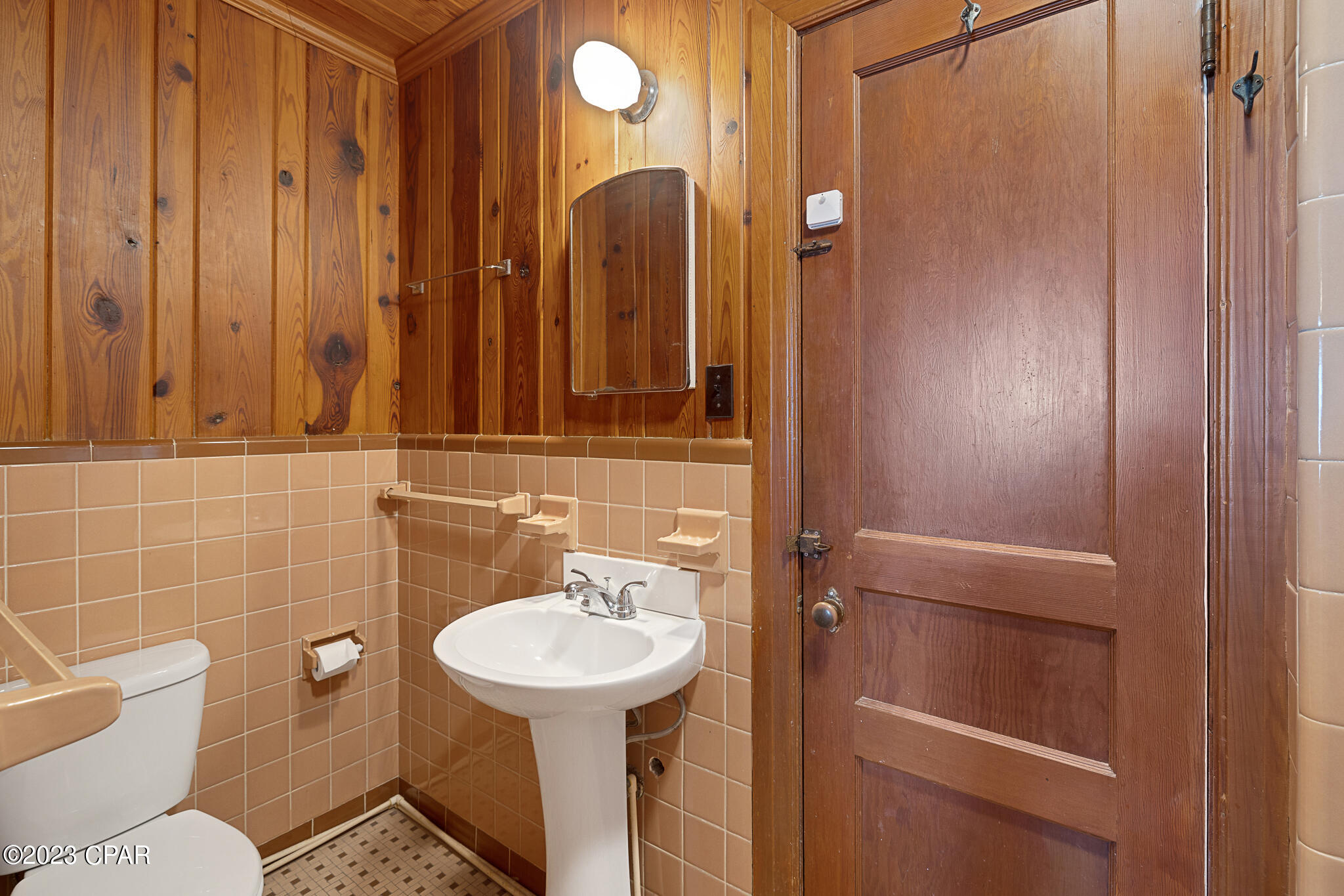 Laguna Beach Estates 2nd Add - Residential