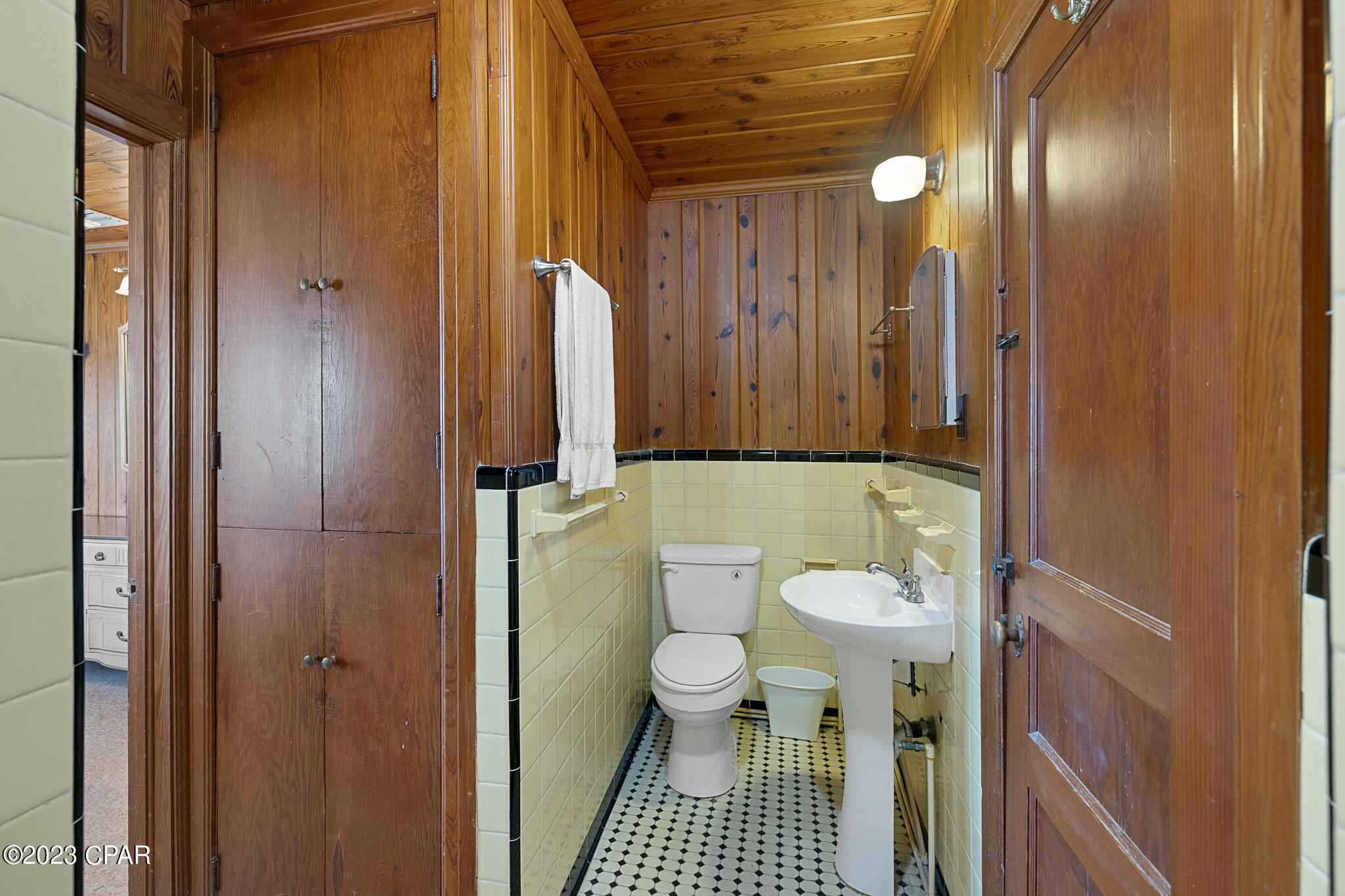 Laguna Beach Estates 2nd Add - Residential