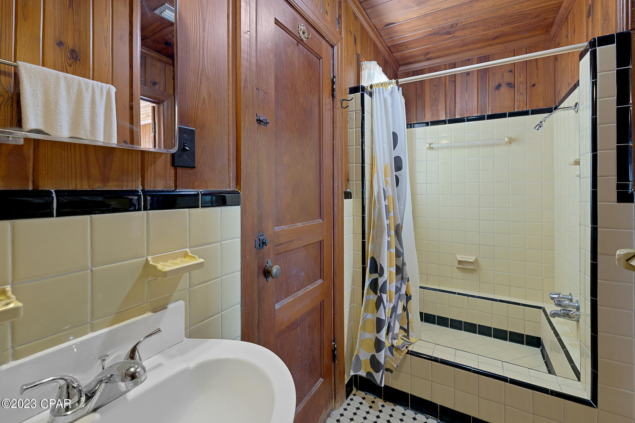 Laguna Beach Estates 2nd Add - Residential