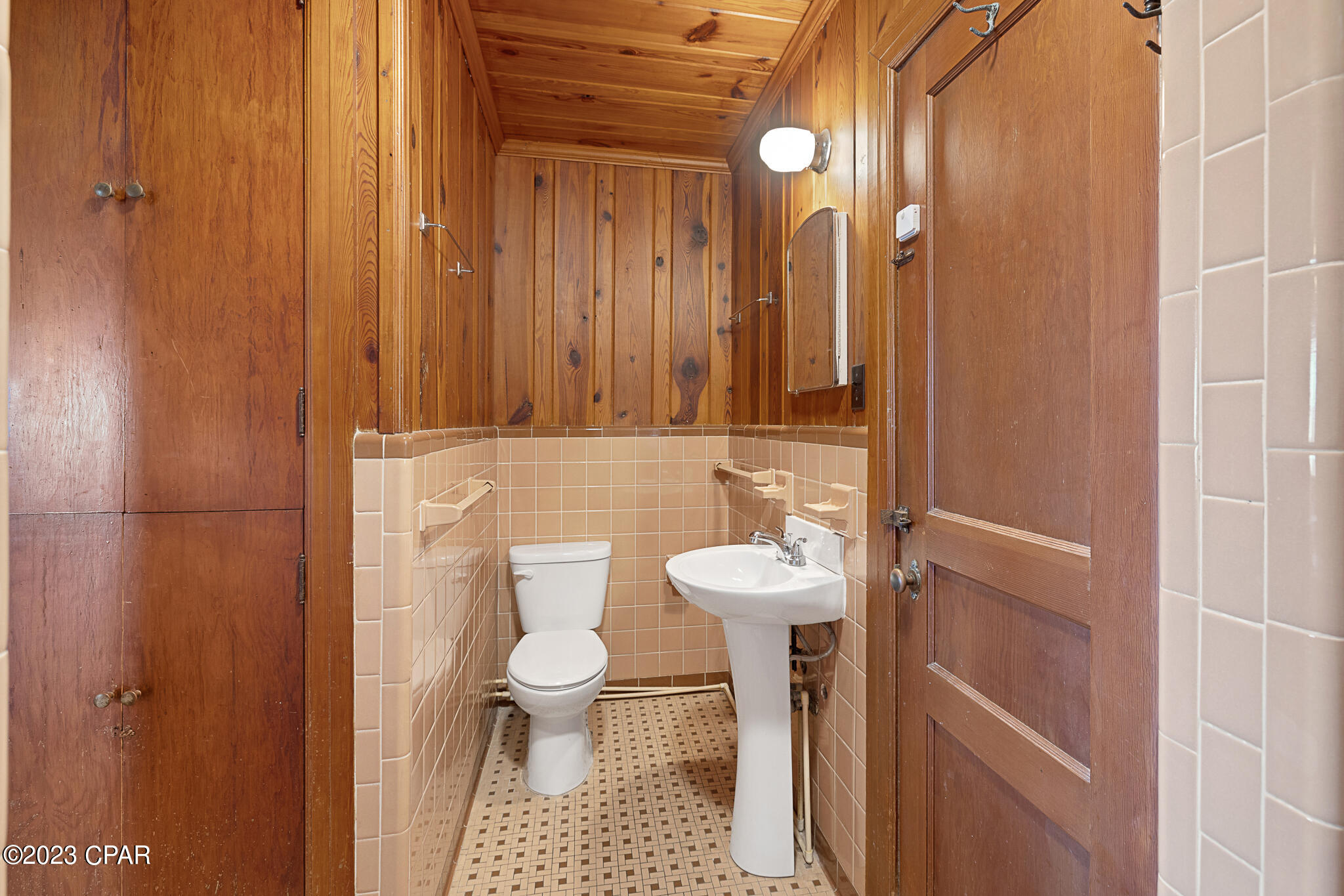 Laguna Beach Estates 2nd Add - Residential