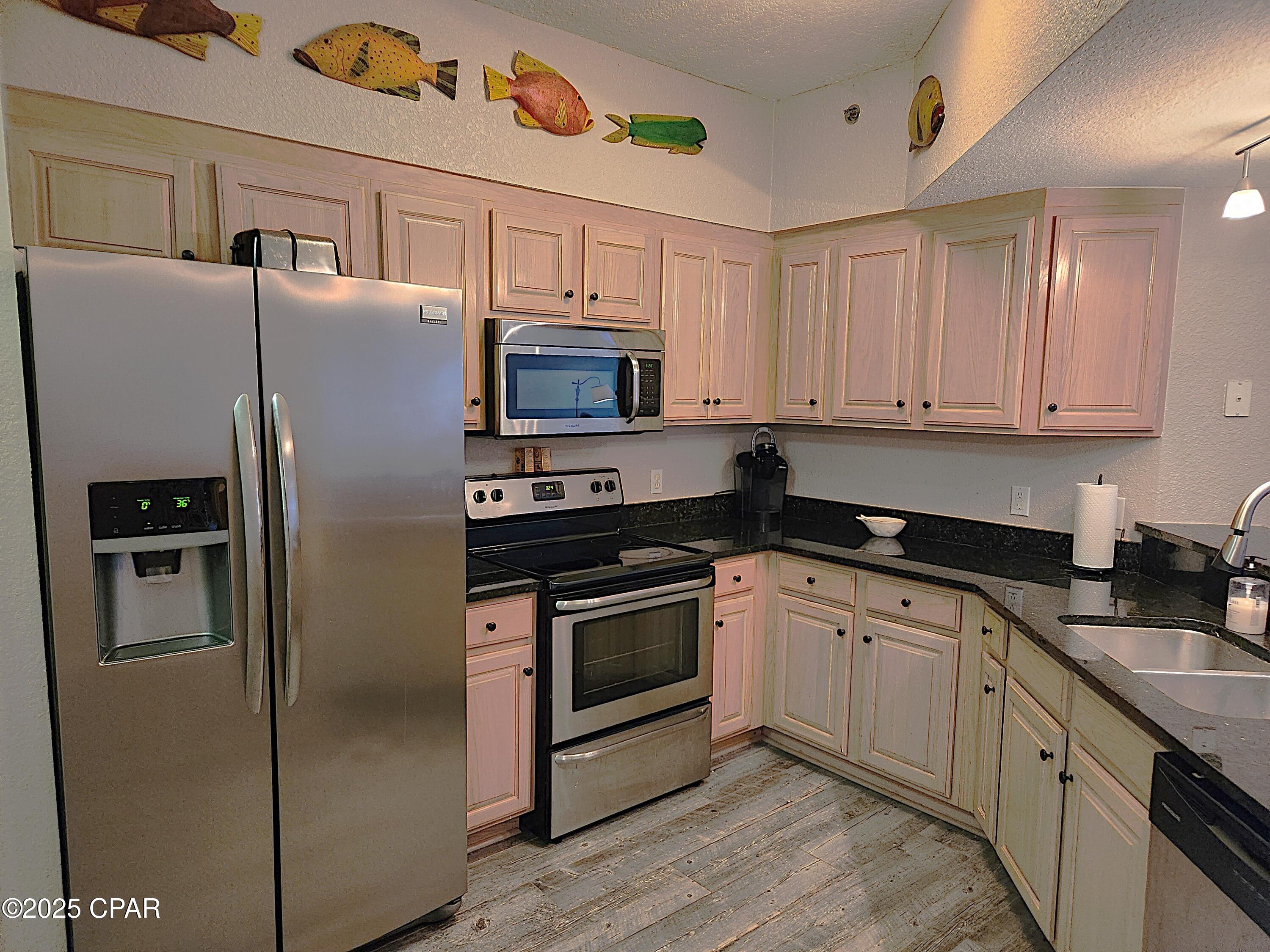 Hibiscus By The Bay - Residential