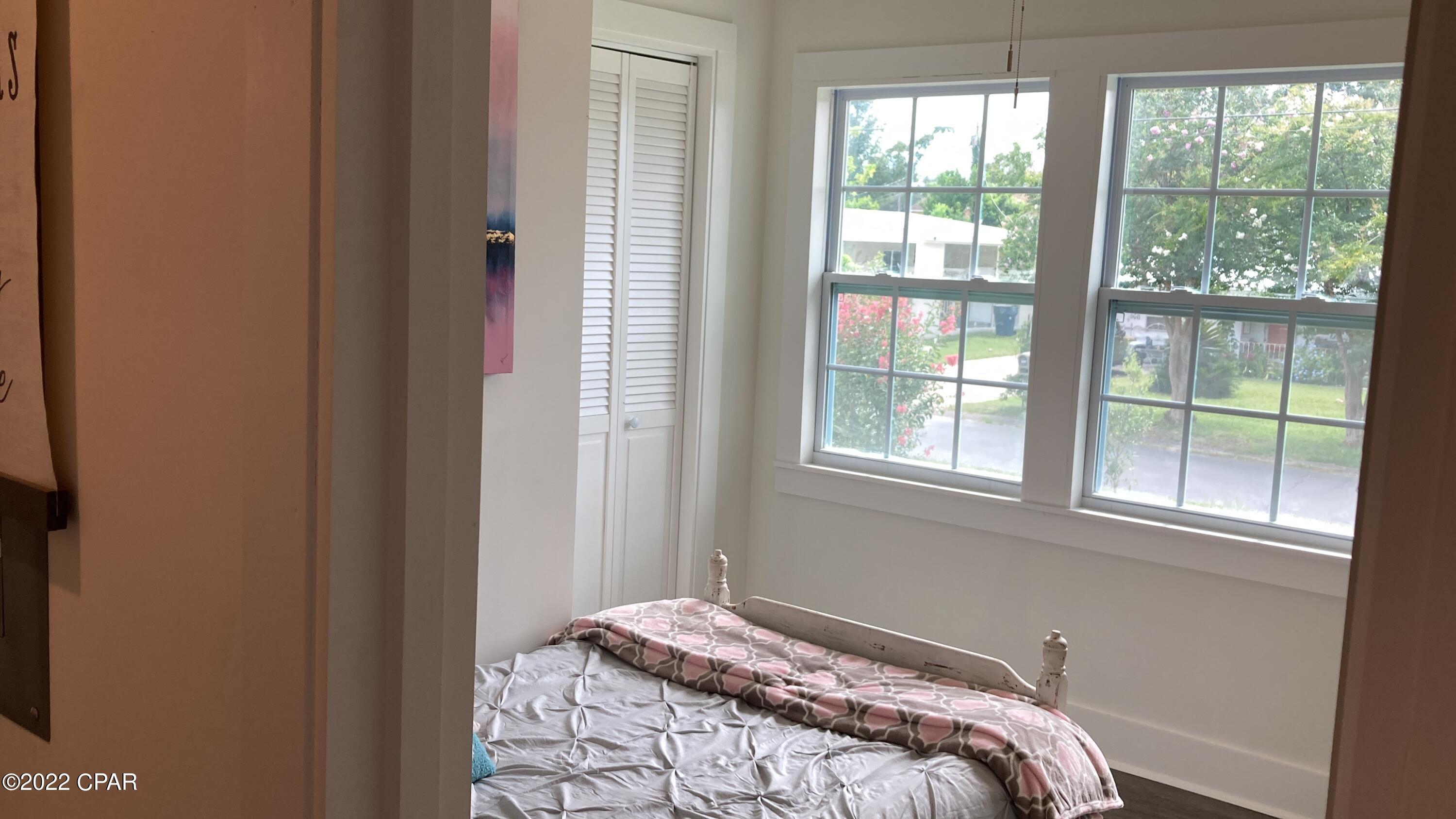 Cove Terrace 3rd (Sudduths 15th) - Residential