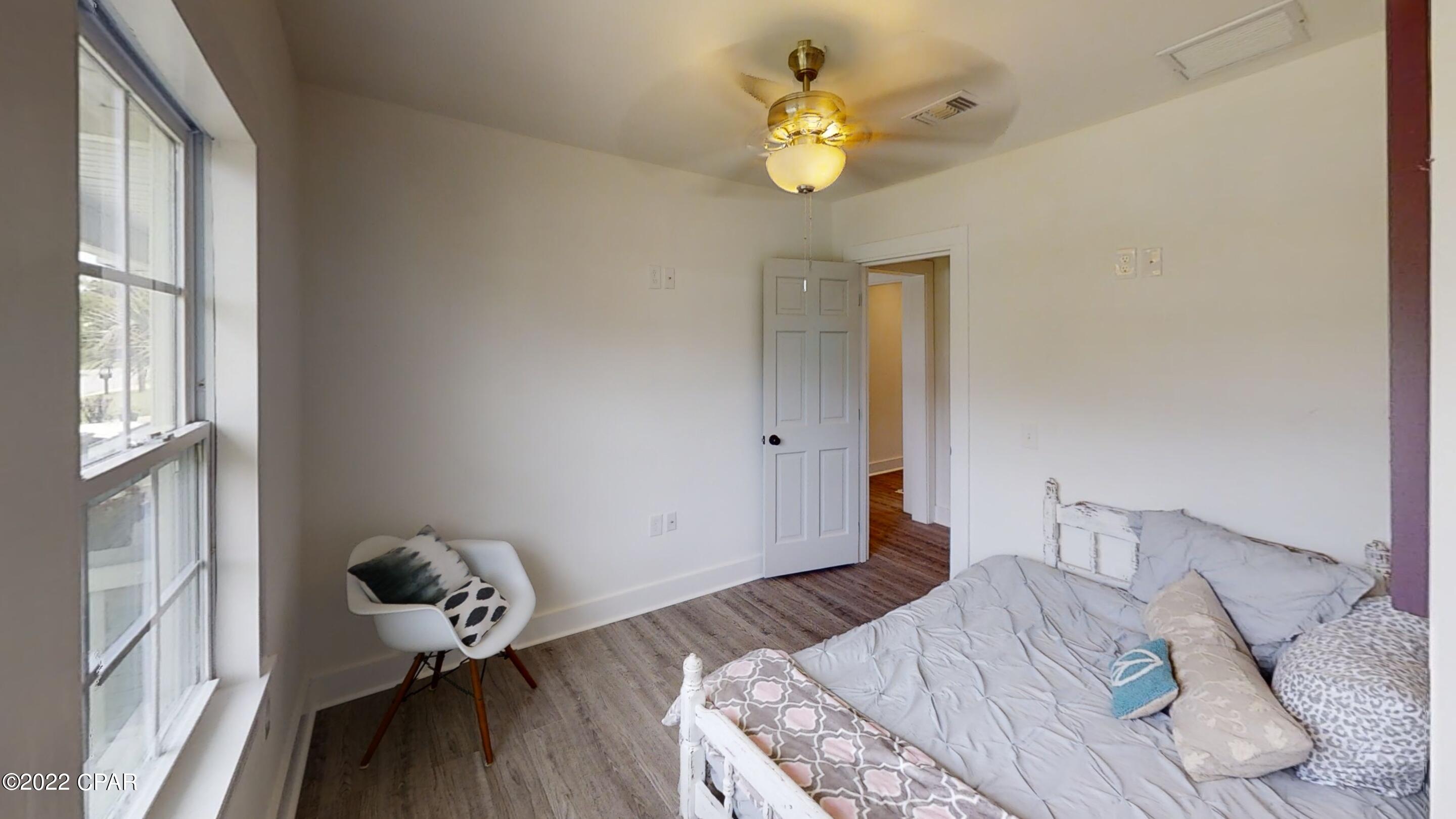 Cove Terrace 3rd (Sudduths 15th) - Residential