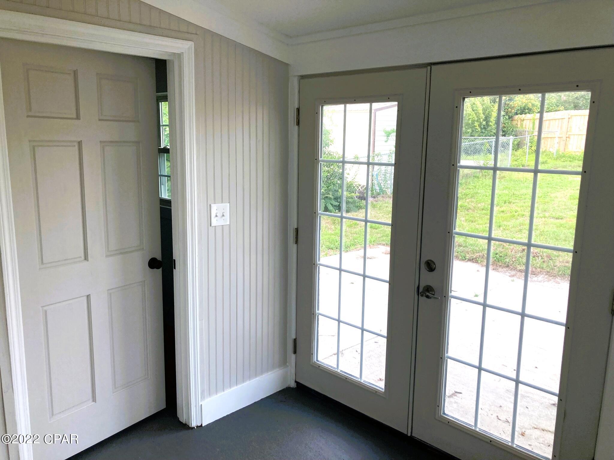 Cove Terrace 3rd (Sudduths 15th) - Residential