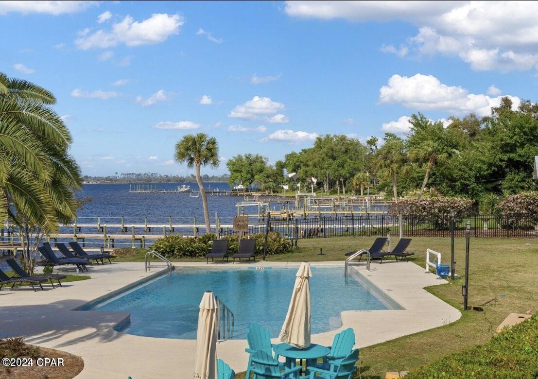 Tropical Bay - Residential