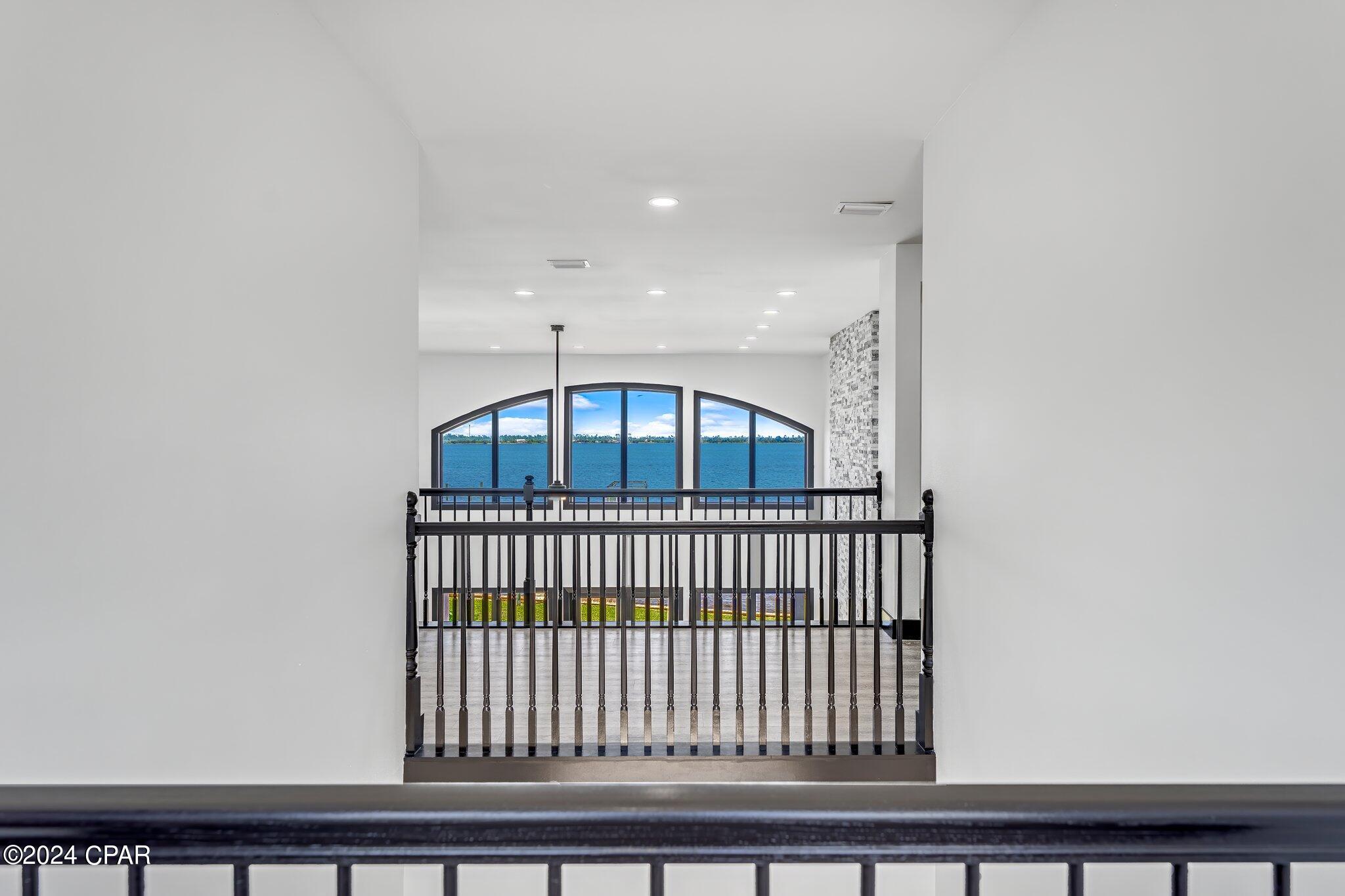 Tropical Bay - Residential