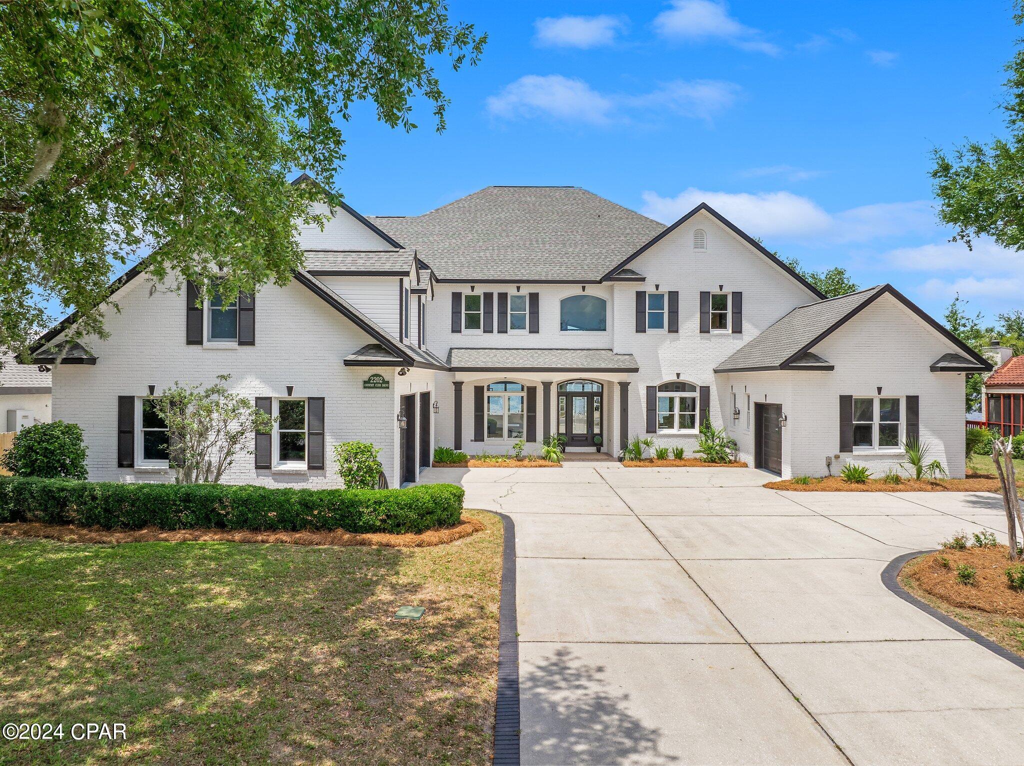 Tropical Bay - Residential