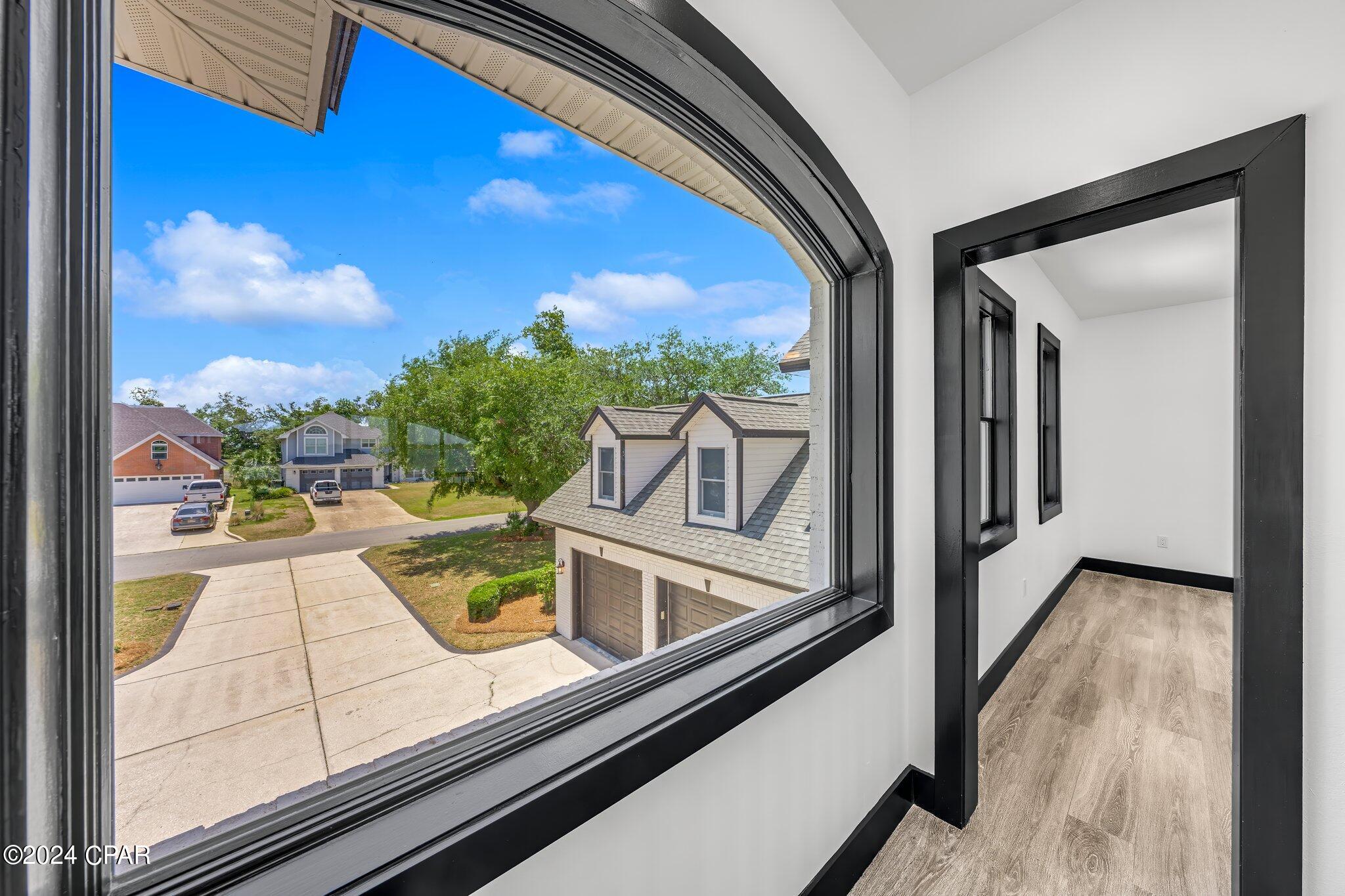 Tropical Bay - Residential