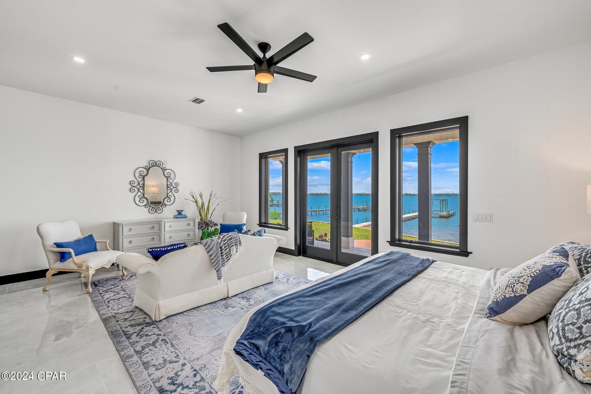 Tropical Bay - Residential