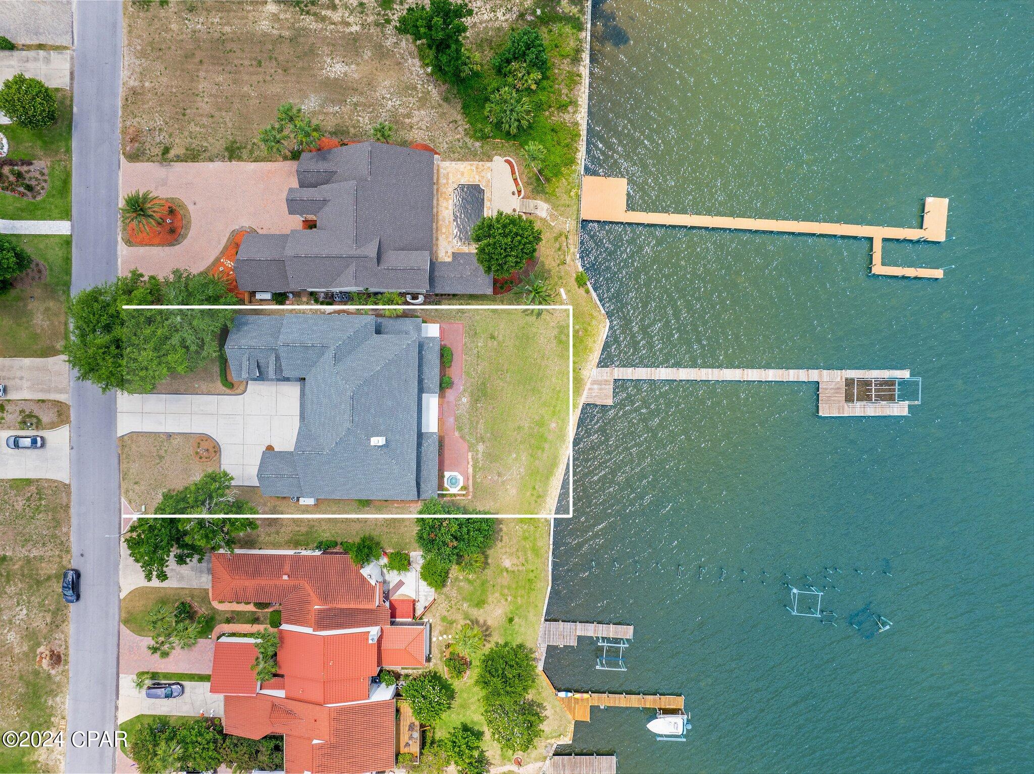 Tropical Bay - Residential