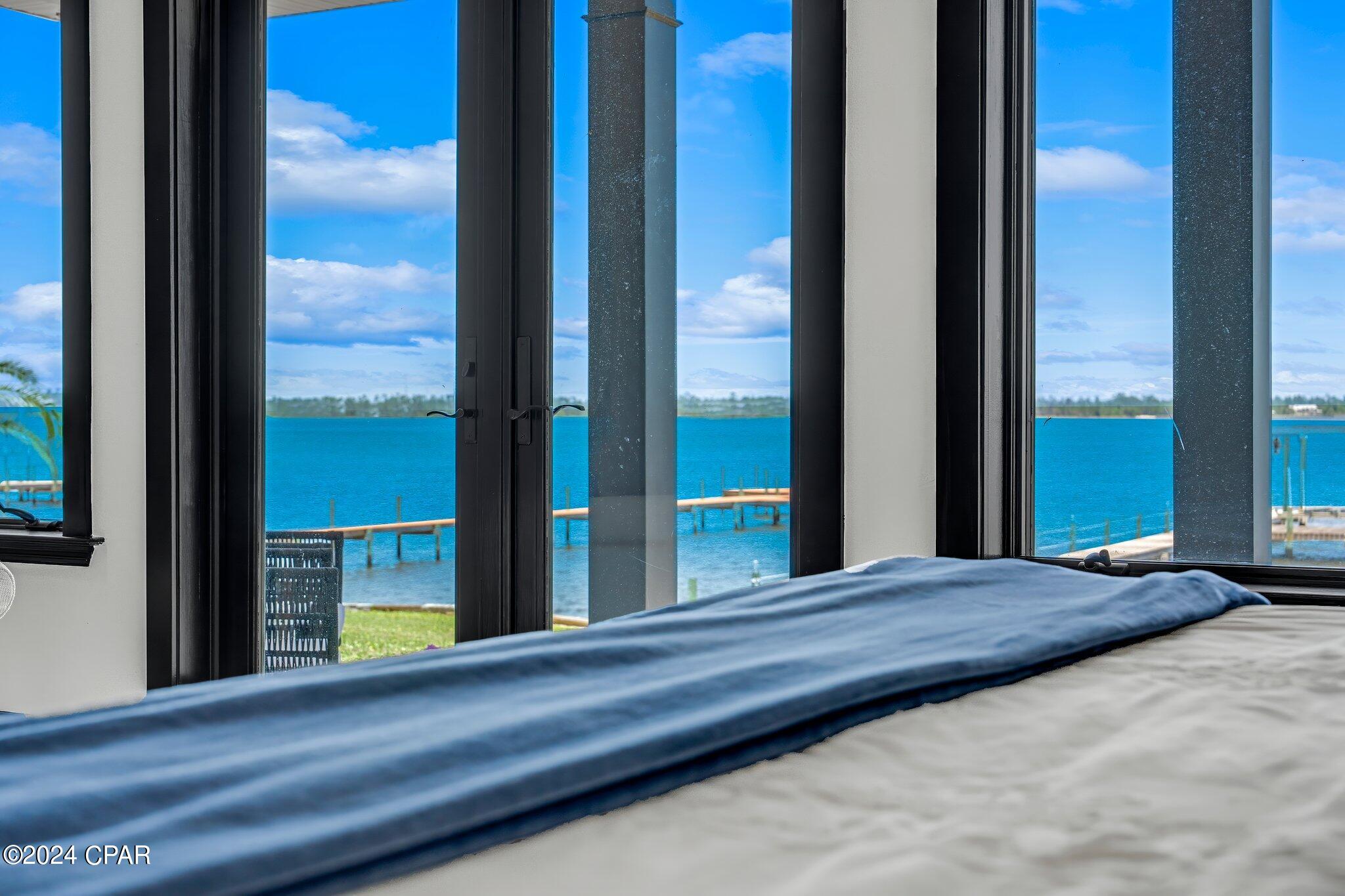 Tropical Bay - Residential