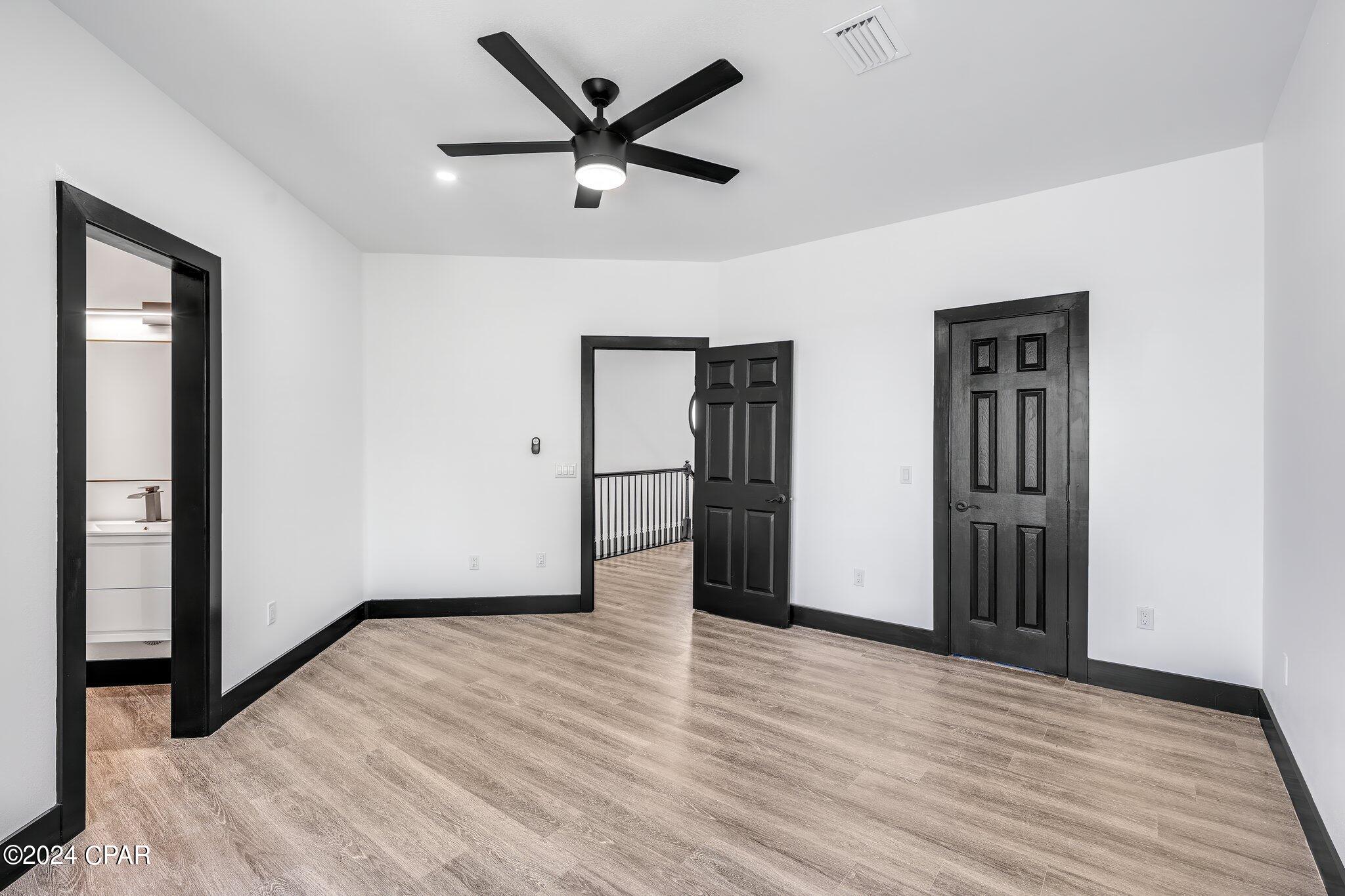 Tropical Bay - Residential