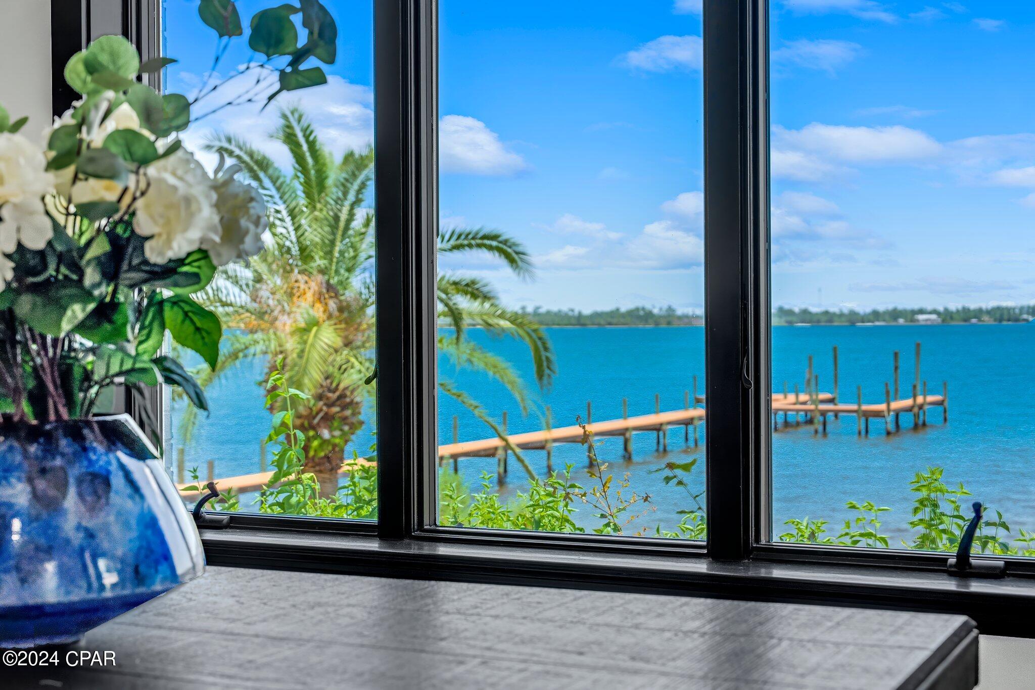 Tropical Bay - Residential