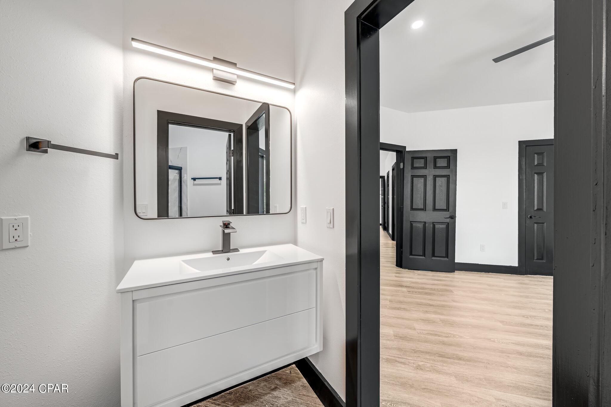 Tropical Bay - Residential