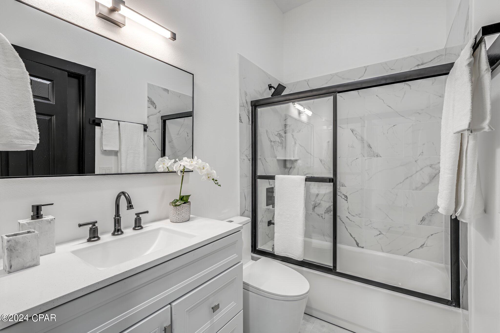 Tropical Bay - Residential