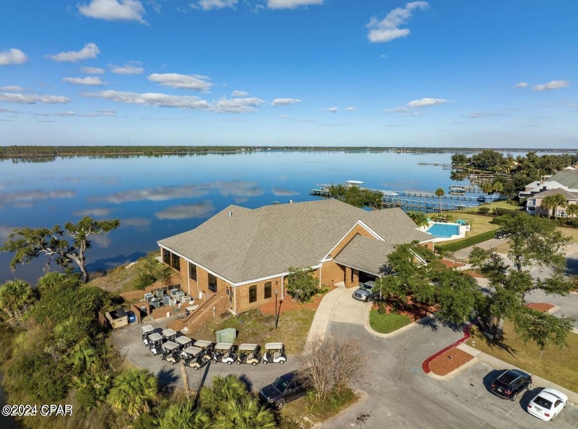 Tropical Bay - Residential