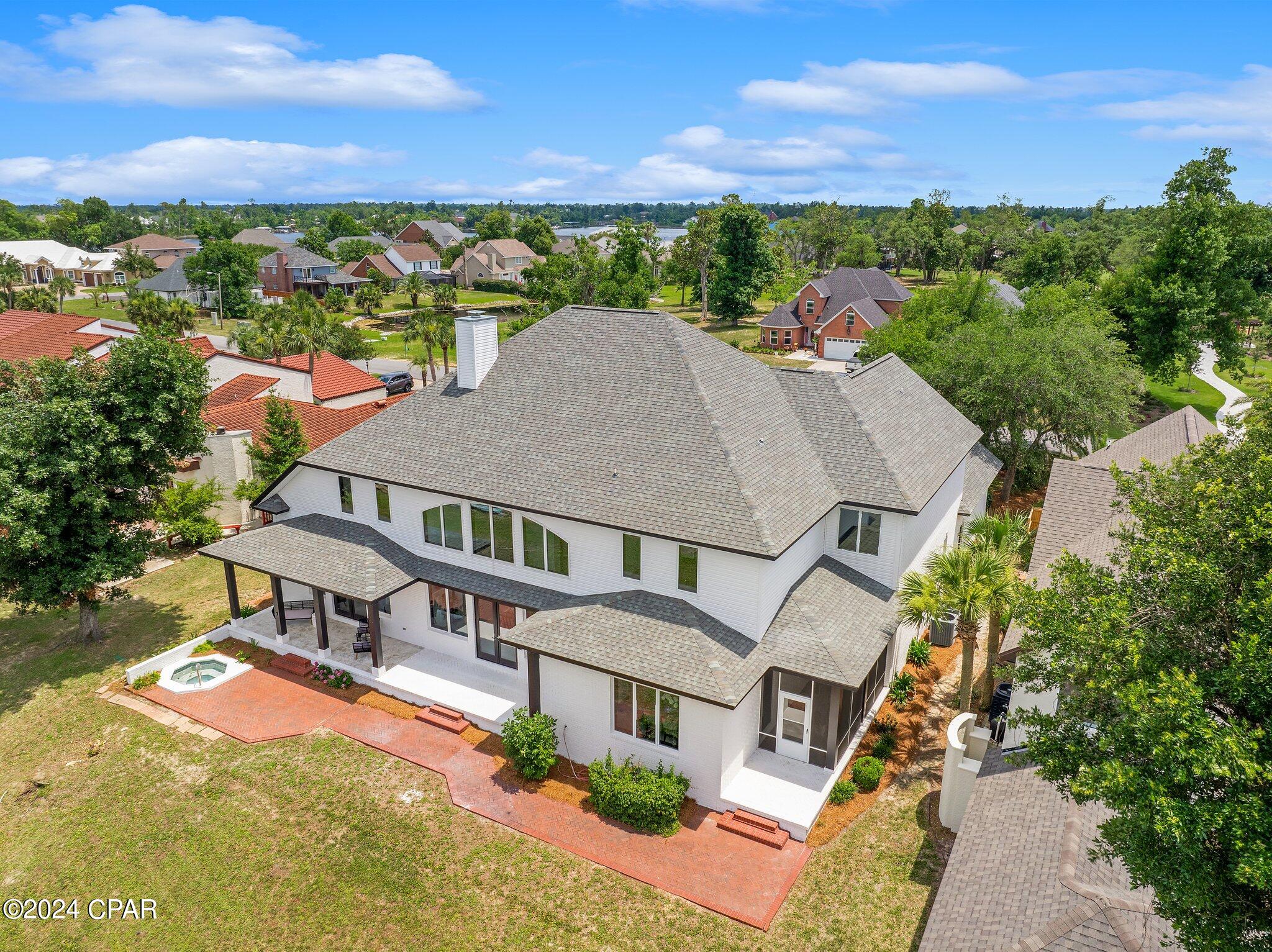 Tropical Bay - Residential