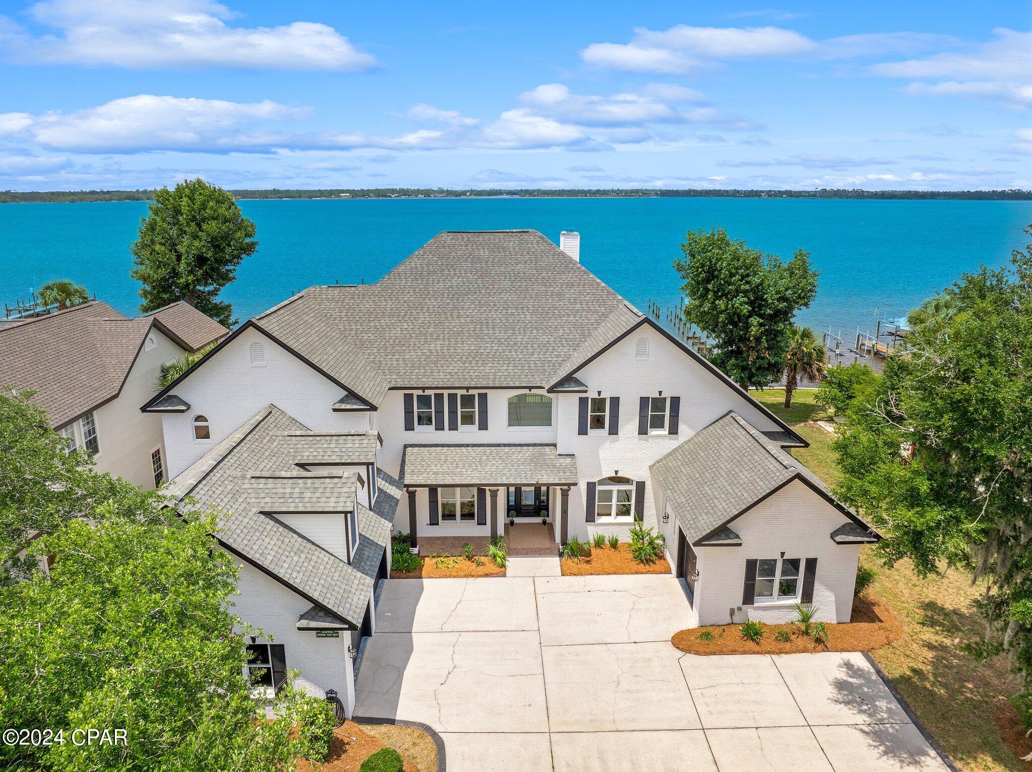 Tropical Bay - Residential