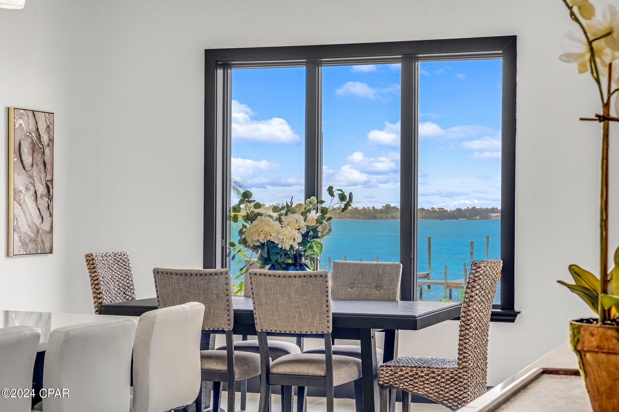 Tropical Bay - Residential