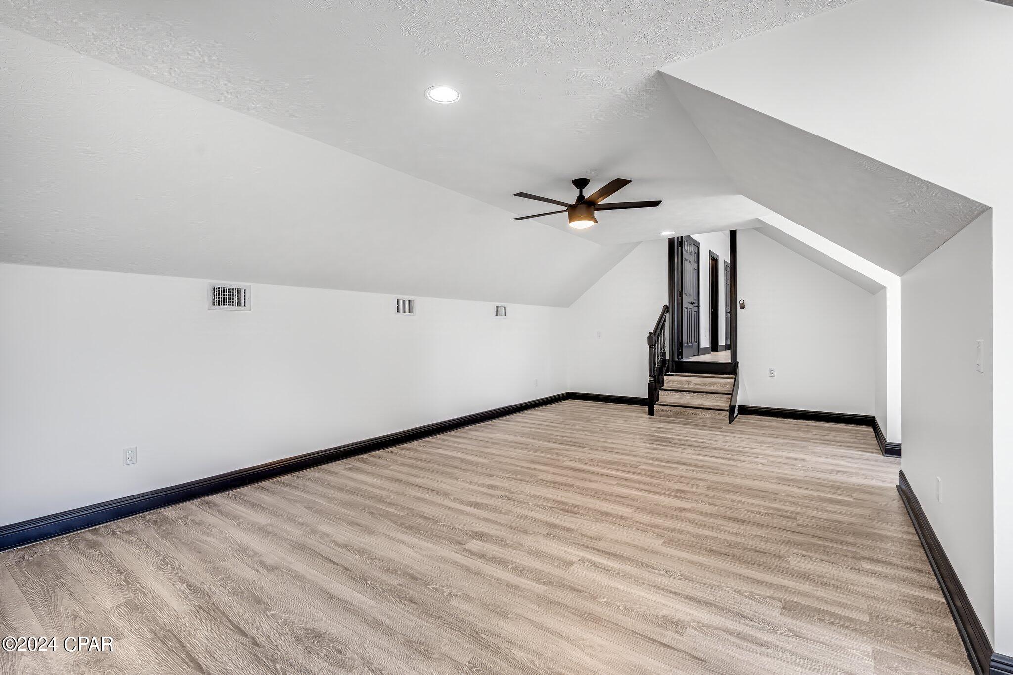 Tropical Bay - Residential