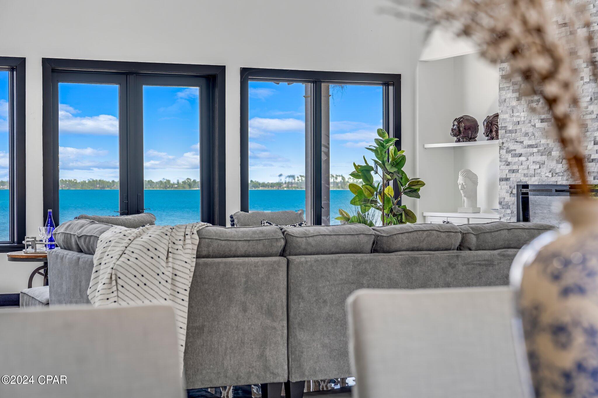 Tropical Bay - Residential