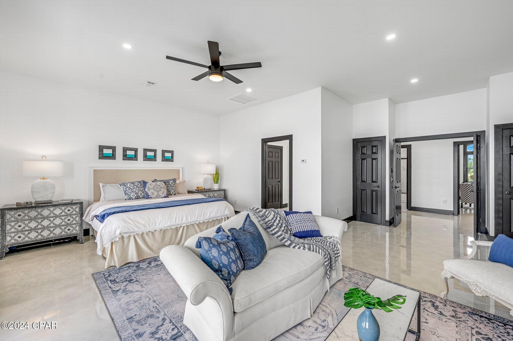 Tropical Bay - Residential