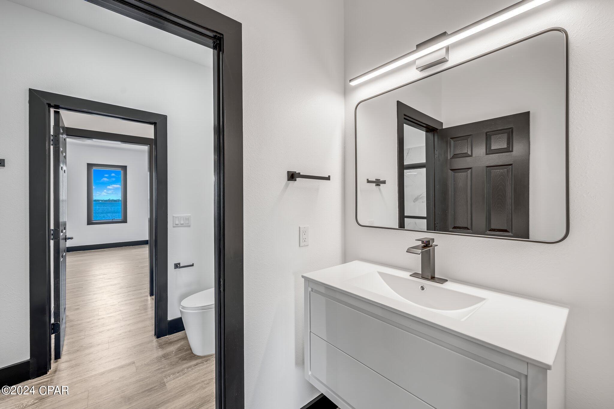 Tropical Bay - Residential