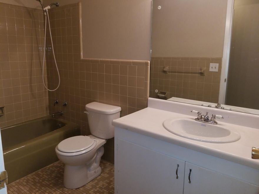 This home is located on a corner lot in Panama City close to schools and shopping.Home features a formal dining room, a patio off the den area and there is a separate laundry room and a garage.



*All pets are part of the application process and subject to the homeowner's approval*