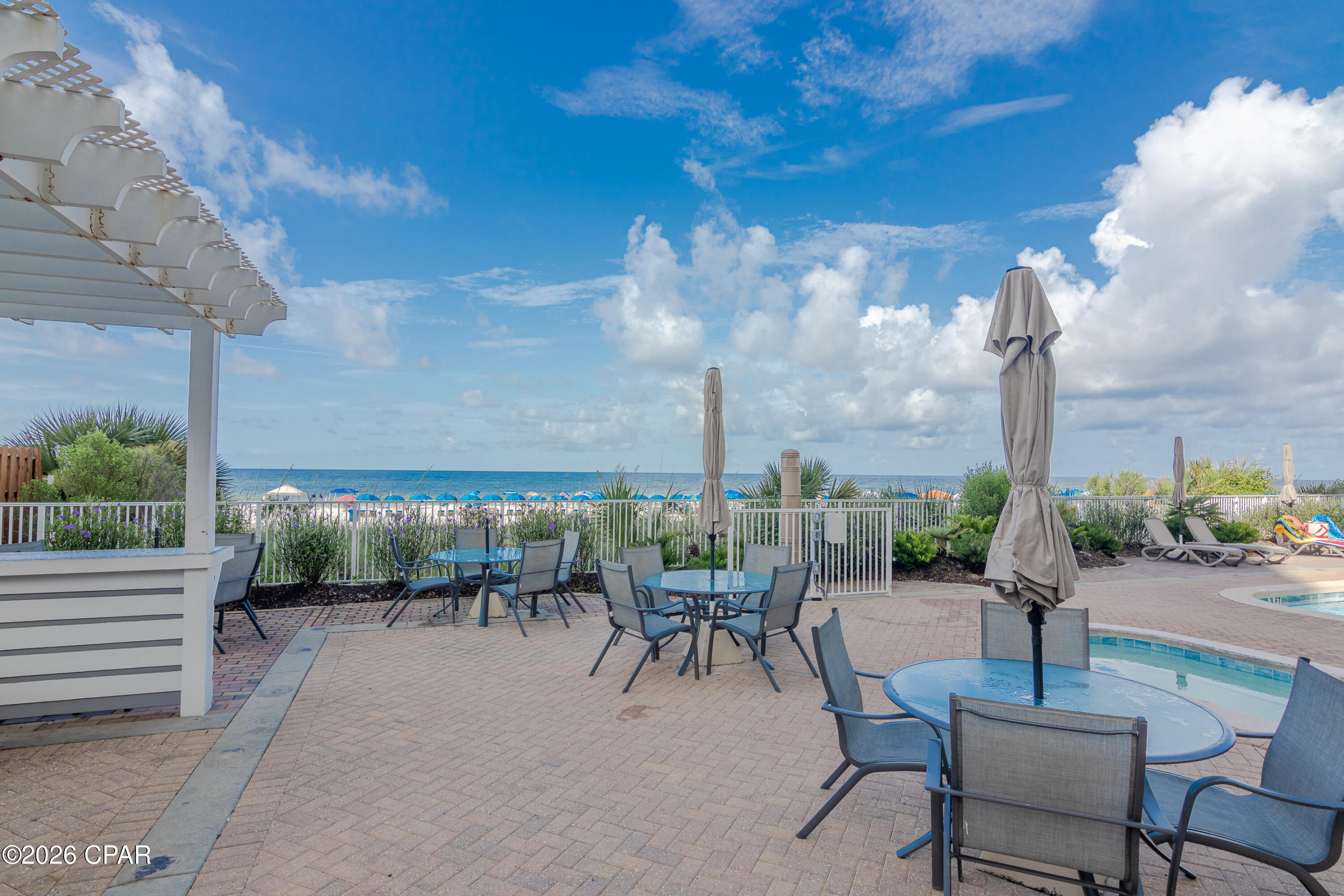 Twin Palms Resort - Residential