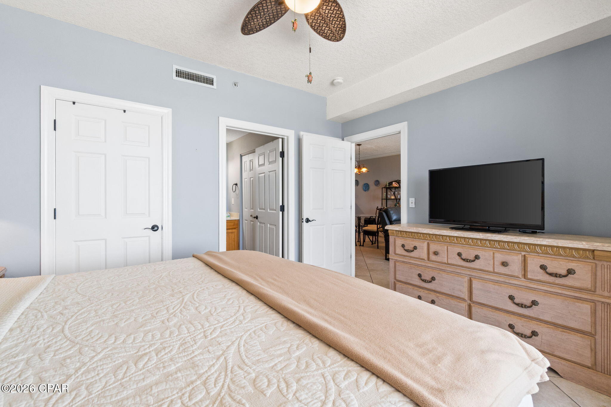 Twin Palms Resort - Residential