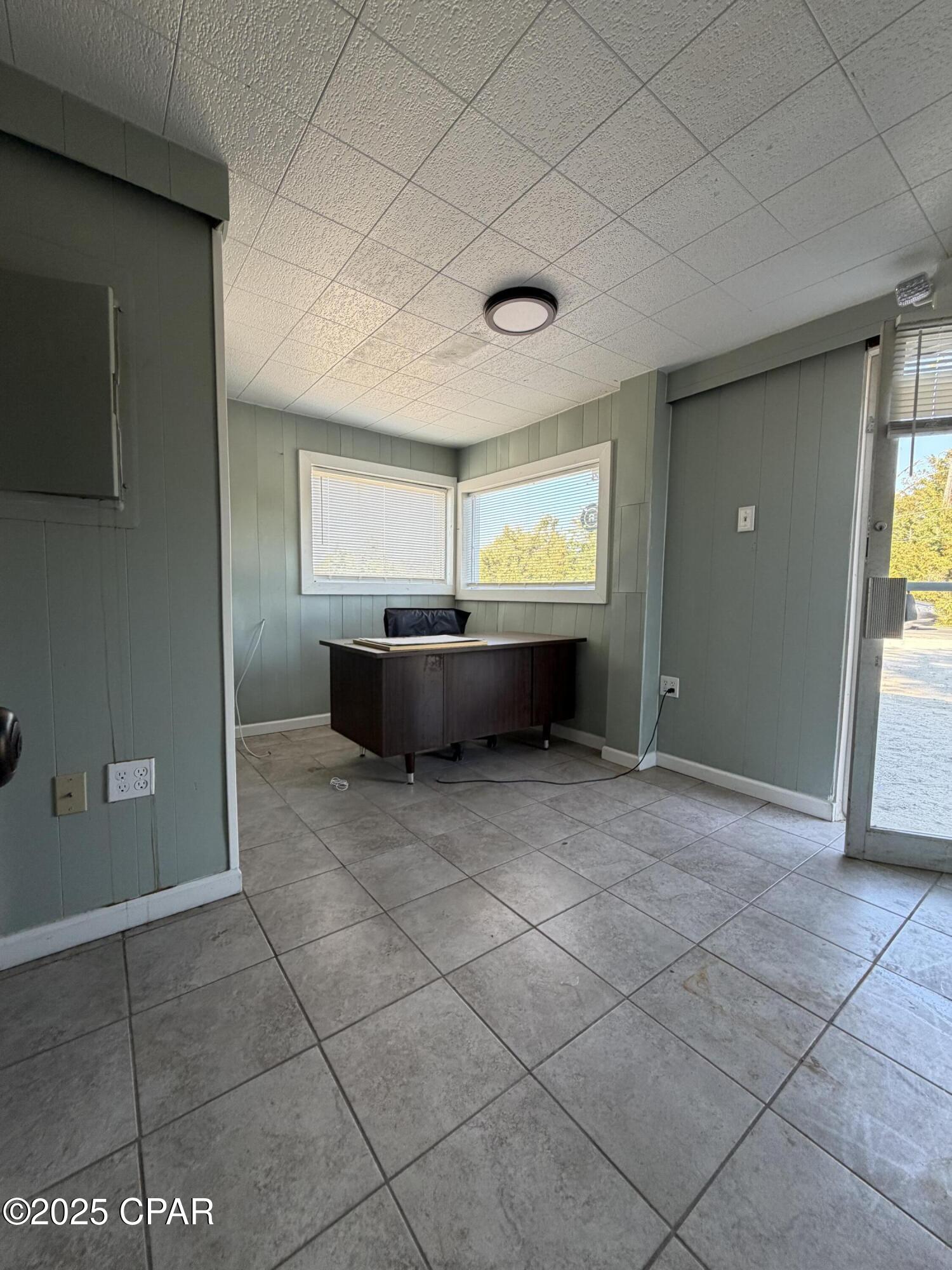 [No Recorded Subdiv] - Commercial Sale