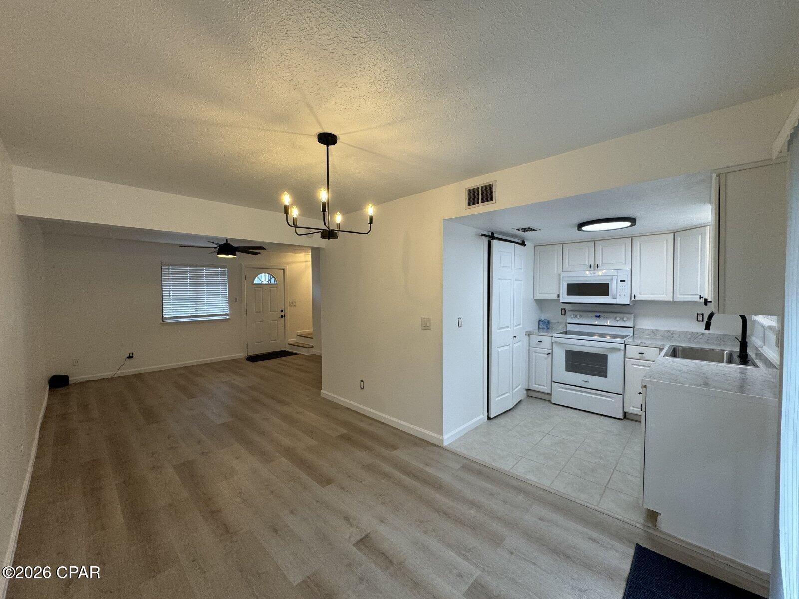 [No Recorded Subdiv] - Residential Lease