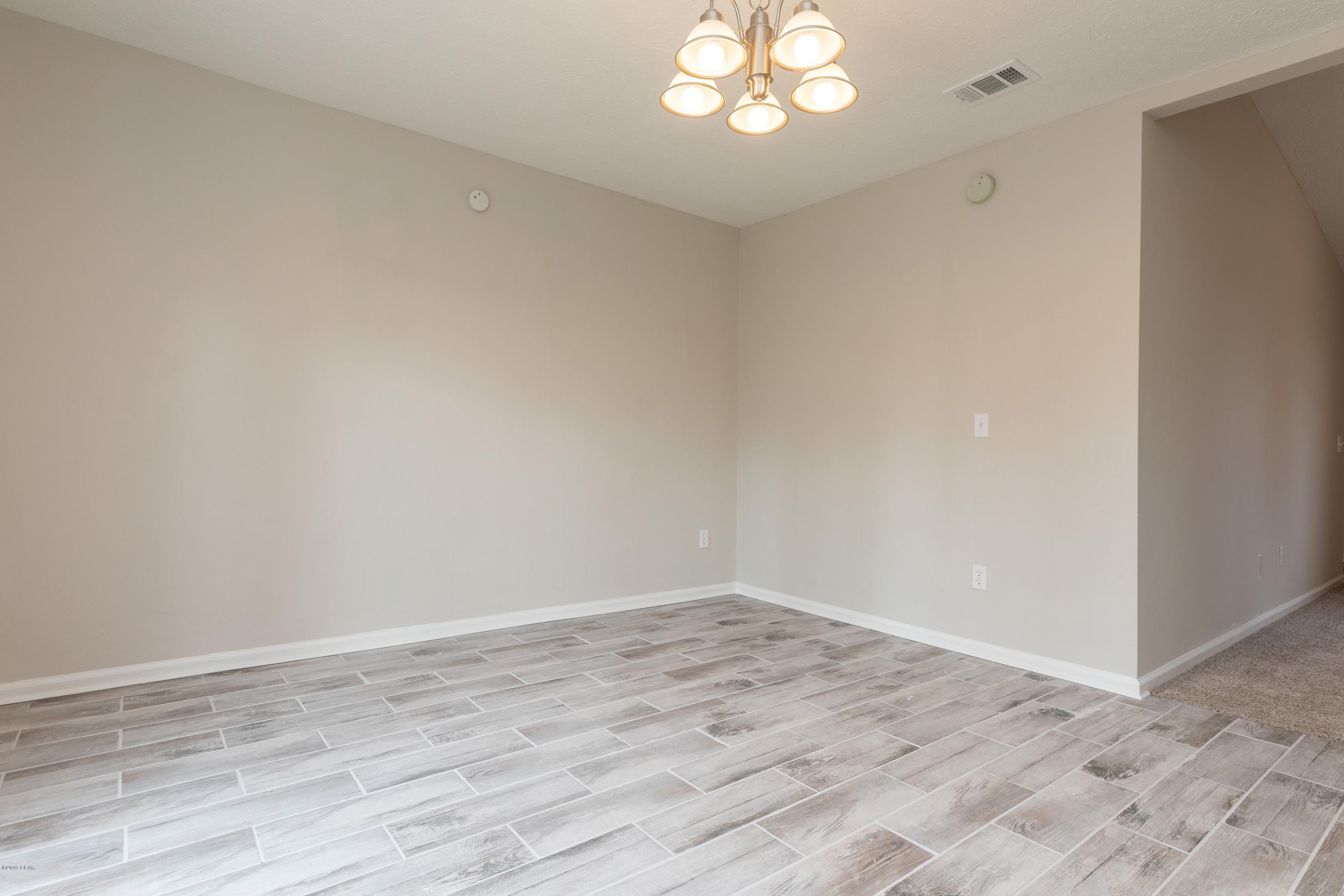 Lynn Pointe South - Residential