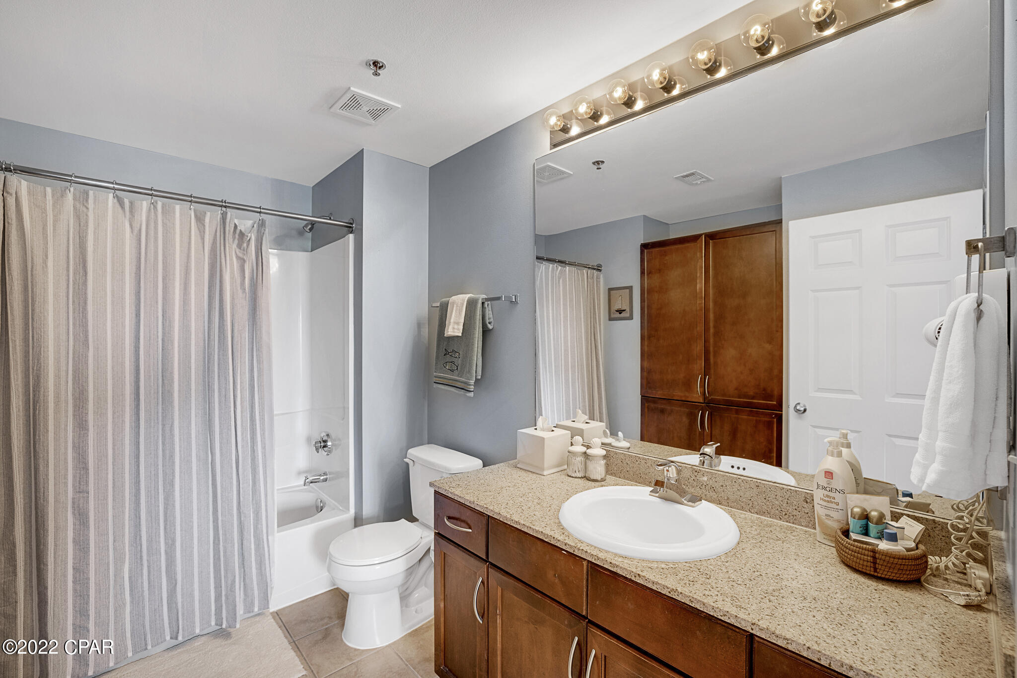 Laketown Wharf - Residential