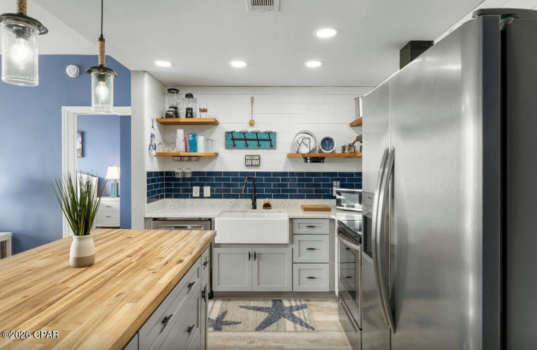 Laketown Wharf - Residential