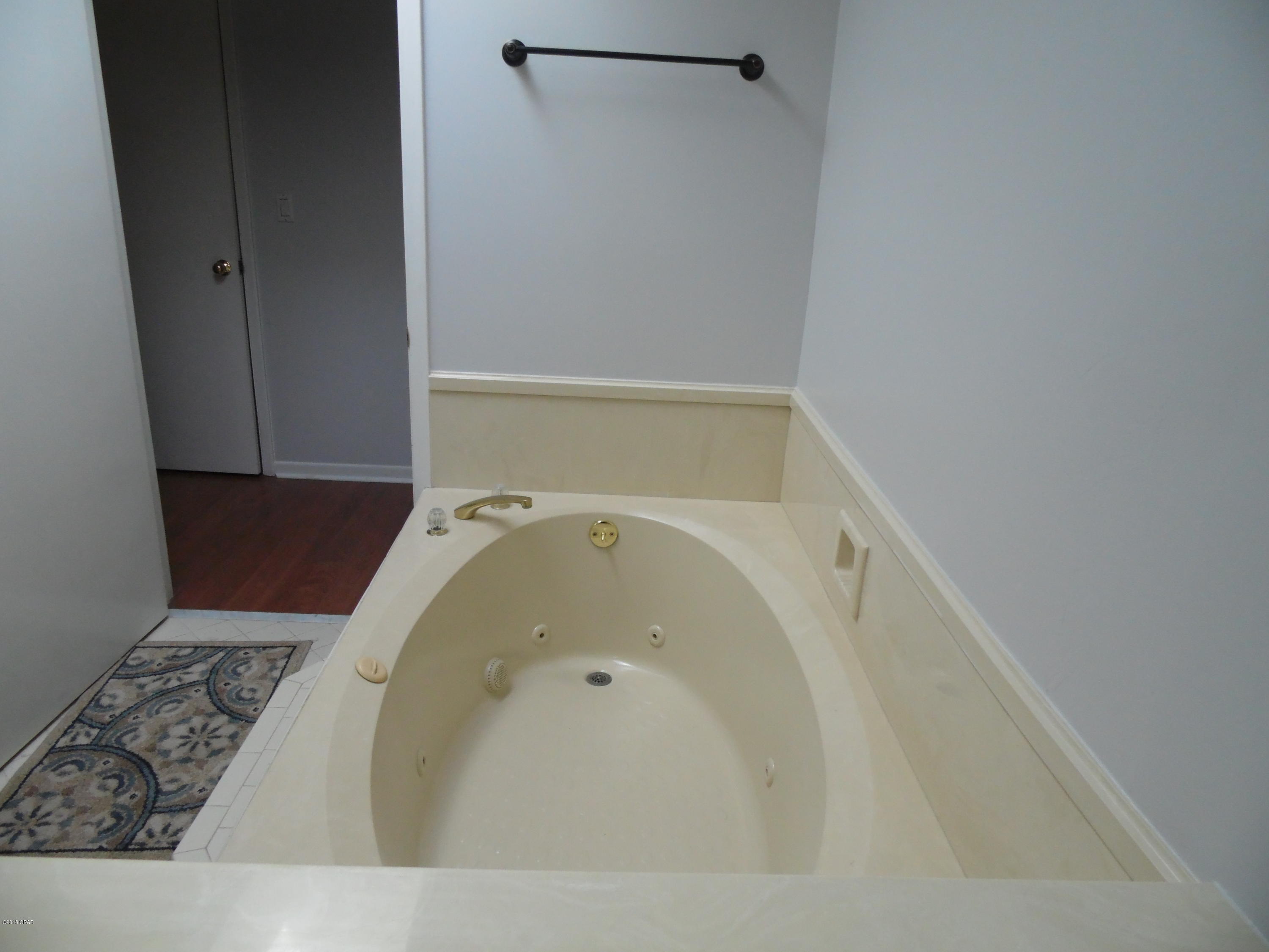 Pretty Bayou Island - Residential