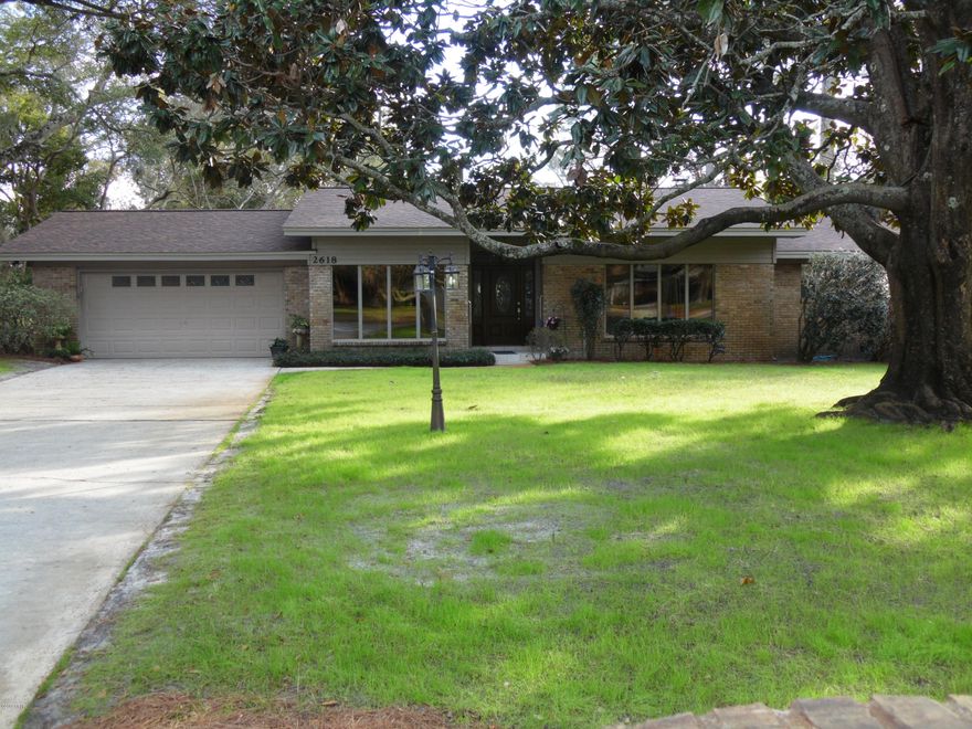 Large property in well established neighborhood with 228' on Hentz Lake. Open floor plan. Wood burning fireplace.  Property has Oaks, Magnolia and Citrus trees. Large master bedroom and 3 additional large bedrooms Cathedral ceiling in living room. A dock on the property for landing that Bass or Bream. See list of updates and features in documents. New roof Dec. 2017 installed by Tadlock. New stainless steel appliances Jan. 2018. In-ground pool, 33,000 gallon capacity, 20'x40'. Liner is 5 years old. Out building is 12'x20'. New glass in all windows in family/game room. Sky light in Master Bath is new. Exterior of family/Florida room is Hardi board. Room sizes and sq' are approx. if important please measure. Agent measurements are: 2874 sq' Flood zone X. Separate well for sprinkler system.