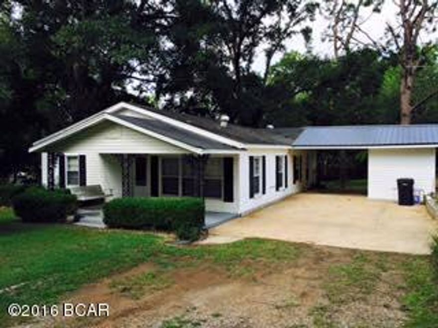 Charming 4BR/1B home conveniently located to town in Sneads. Fenced back yard, hardwood and tile flooring. All appliances stay except for washer. Priced to sell at $65,000. Call today for more info.