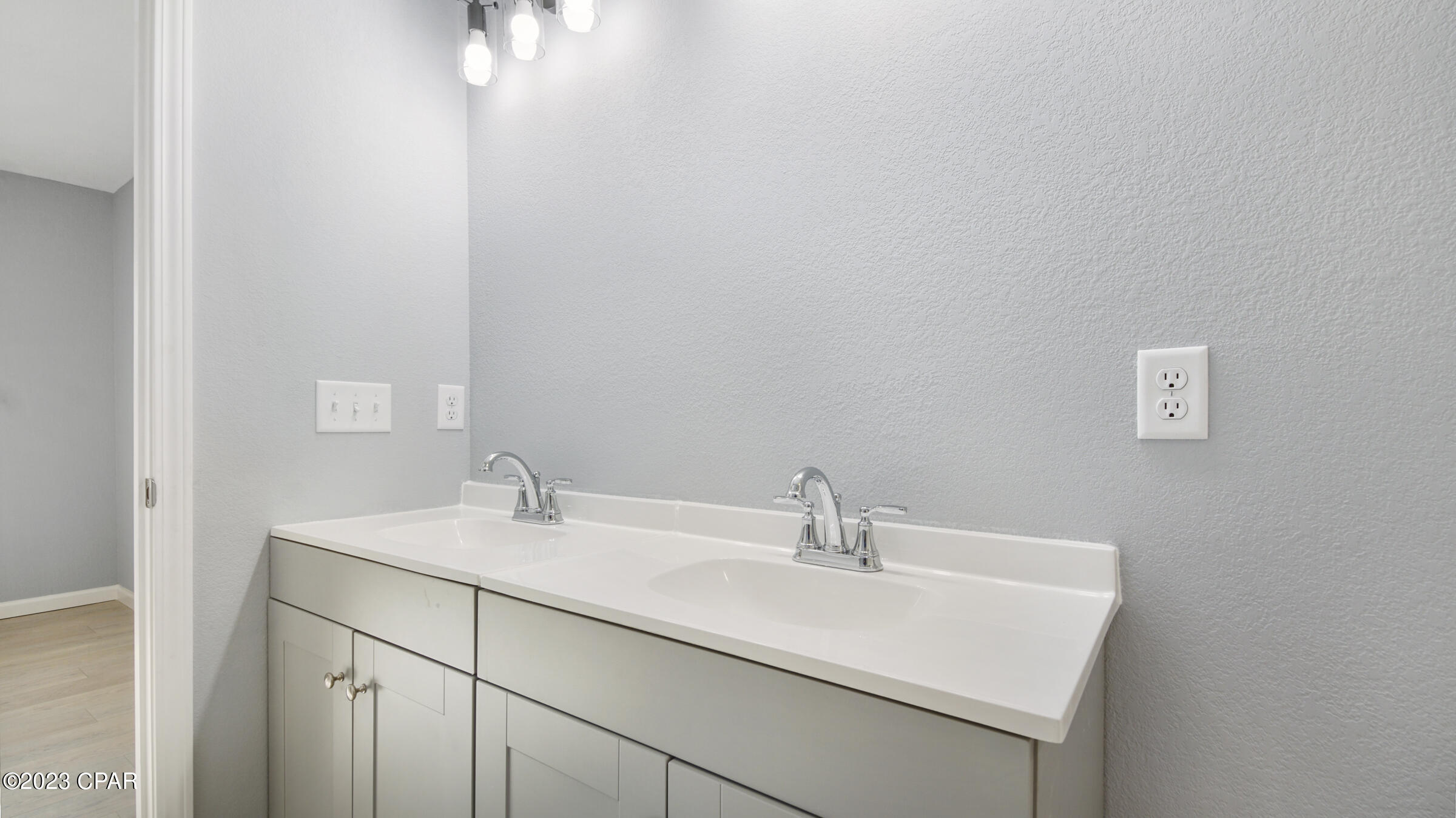 Pine Orchards Hgts 1st Add - Residential