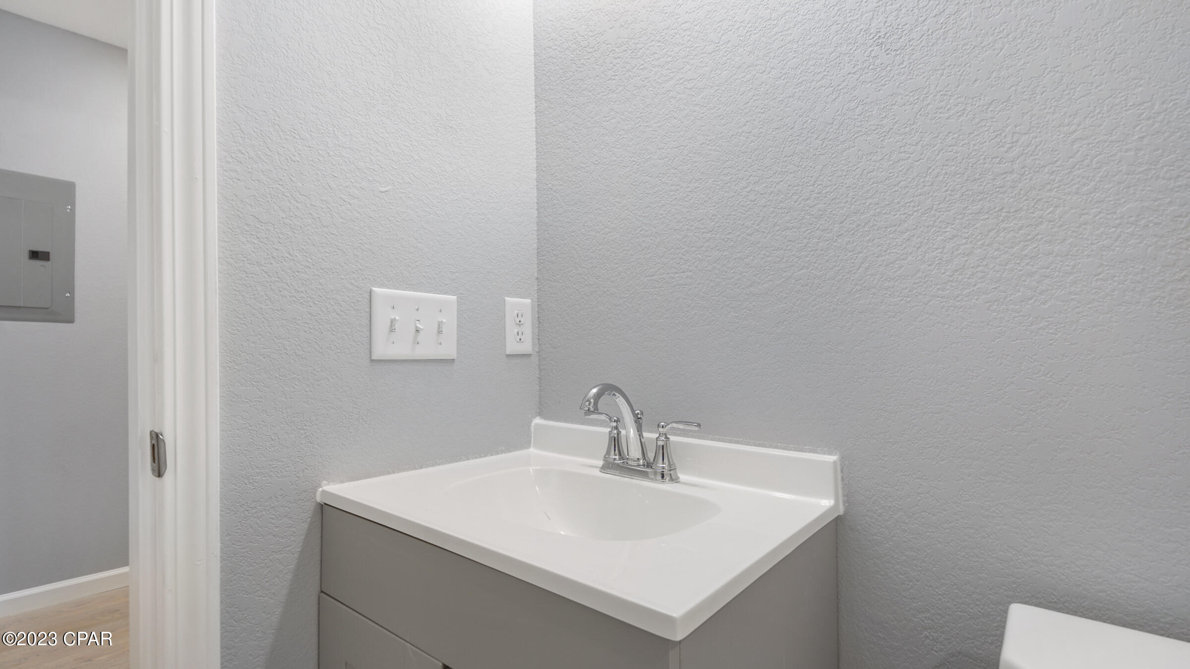 Pine Orchards Hgts 1st Add - Residential