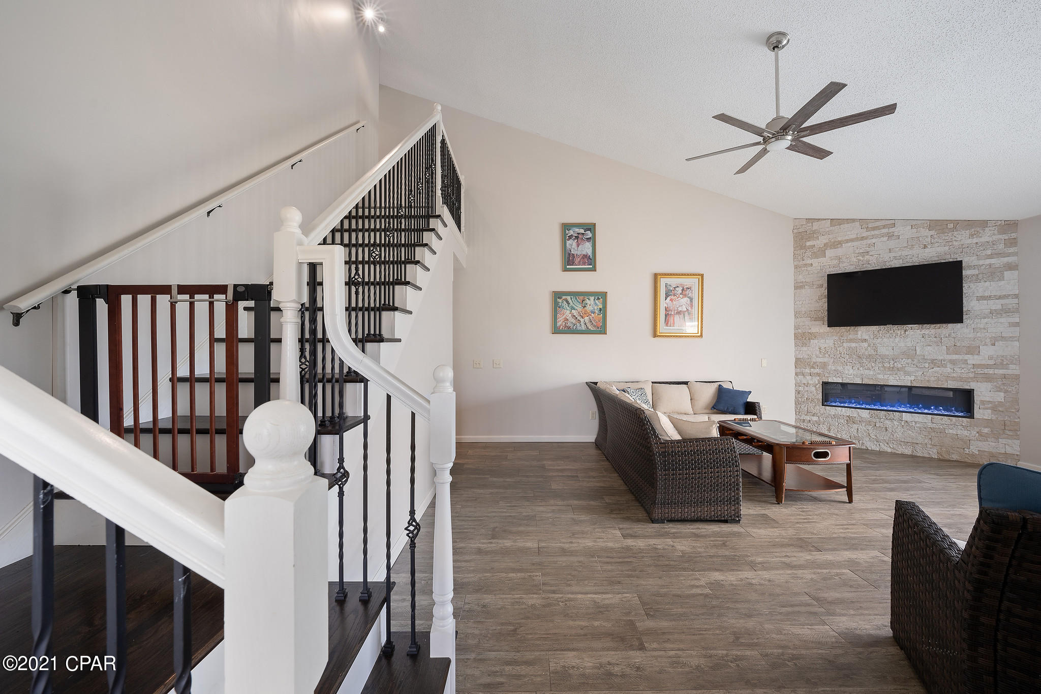 Country Club Harbour Estates - Residential