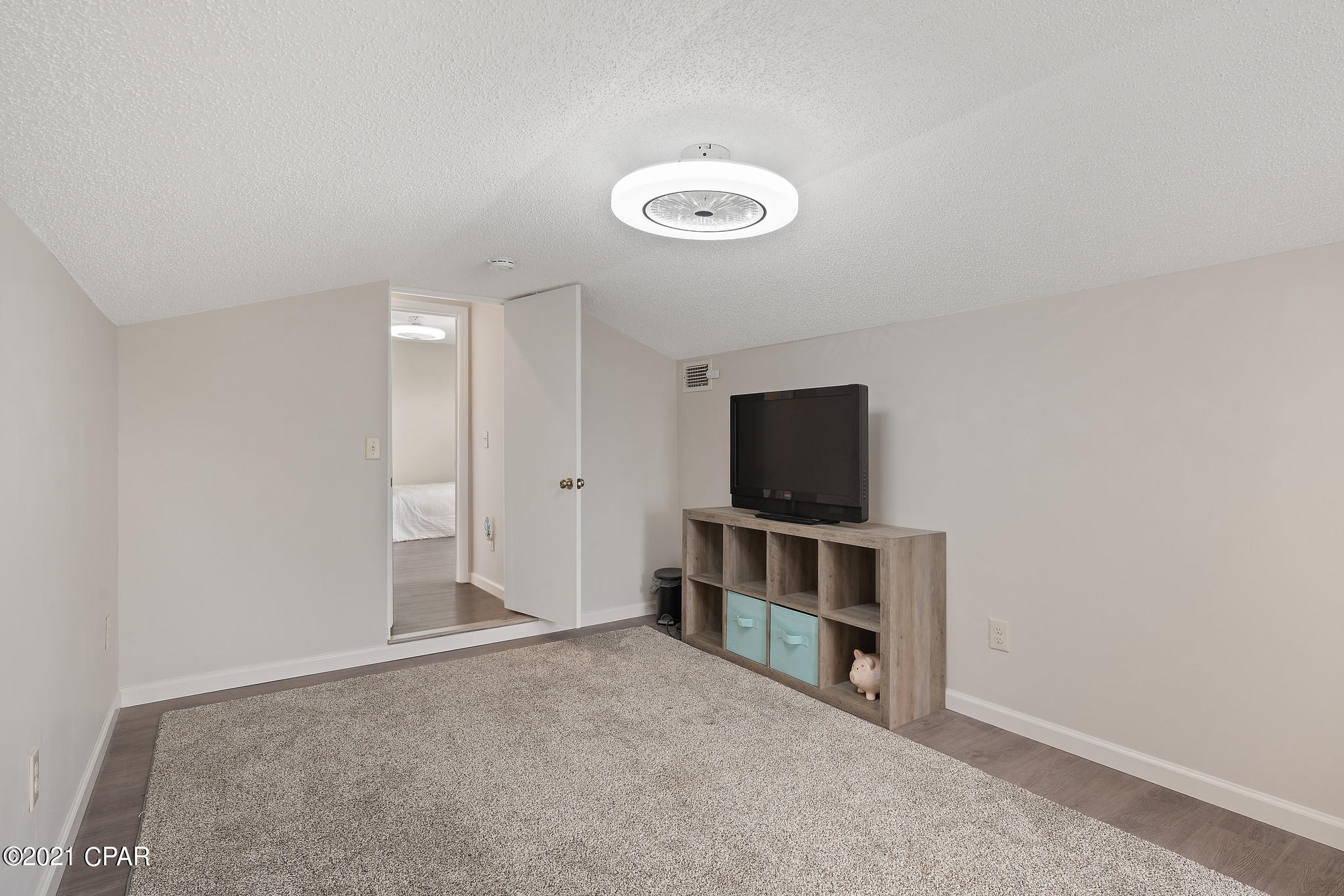 Country Club Harbour Estates - Residential