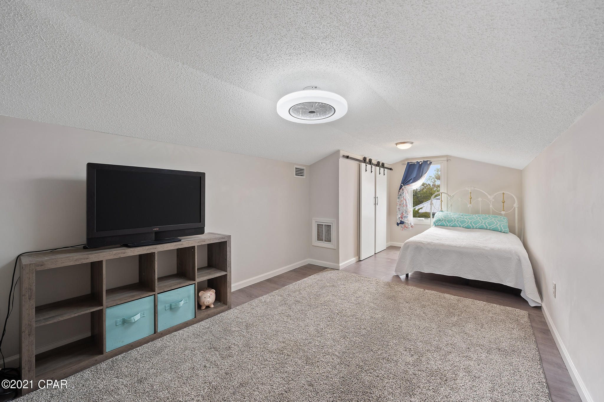 Country Club Harbour Estates - Residential