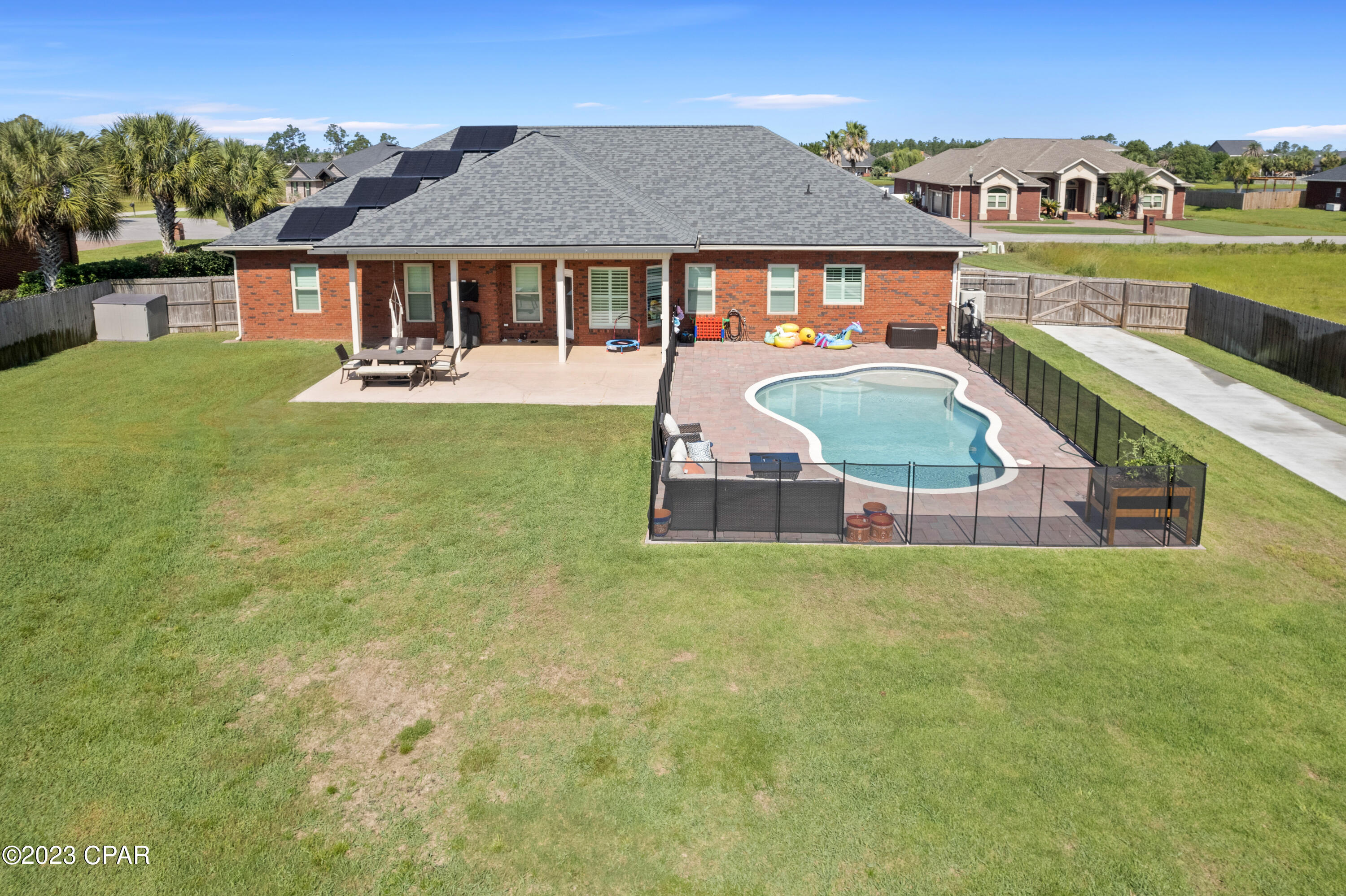 Kirkland Manor - Residential